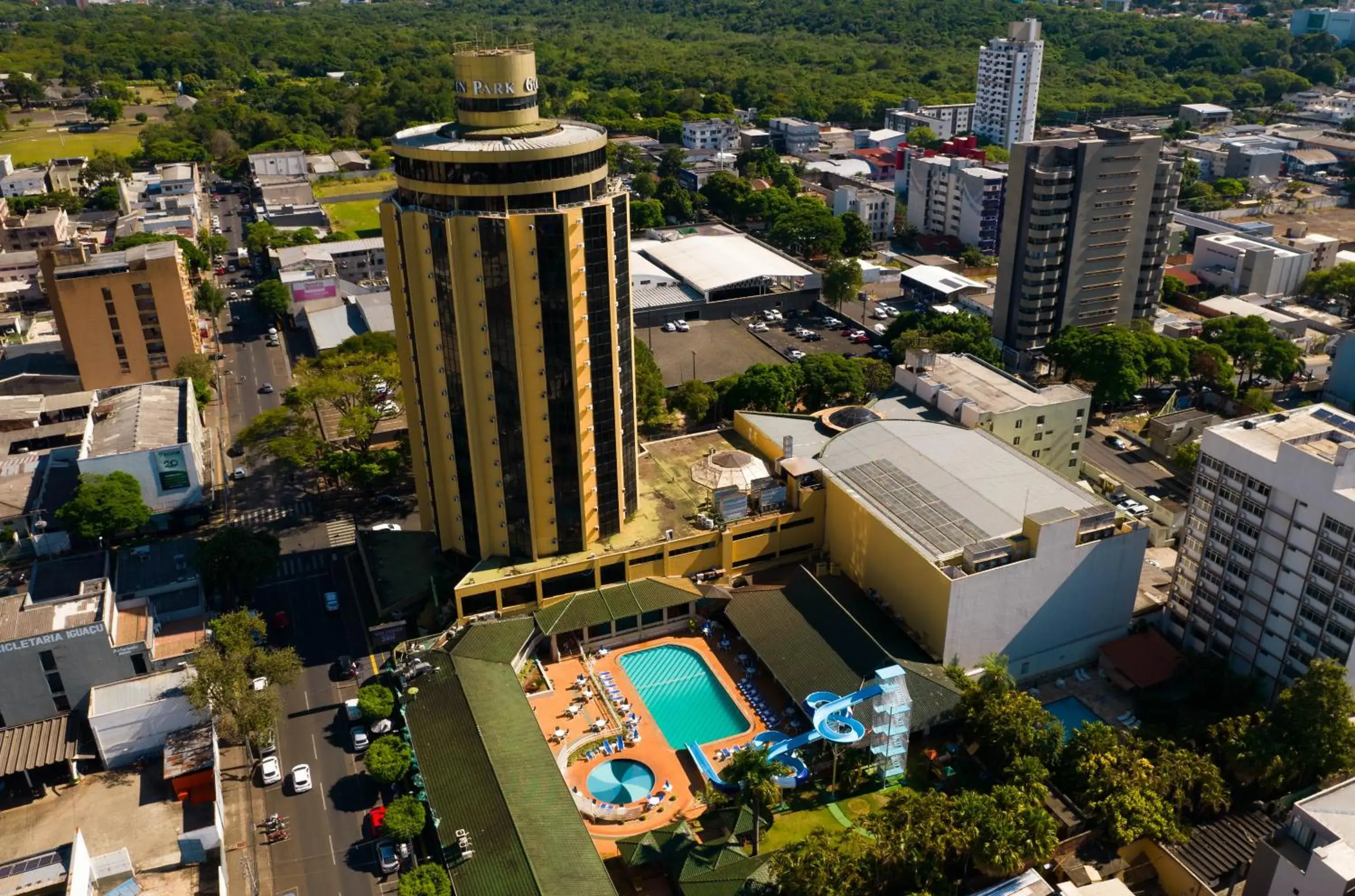 Property building, Bird's-eye View in Golden Park Internacional Foz & Convenções