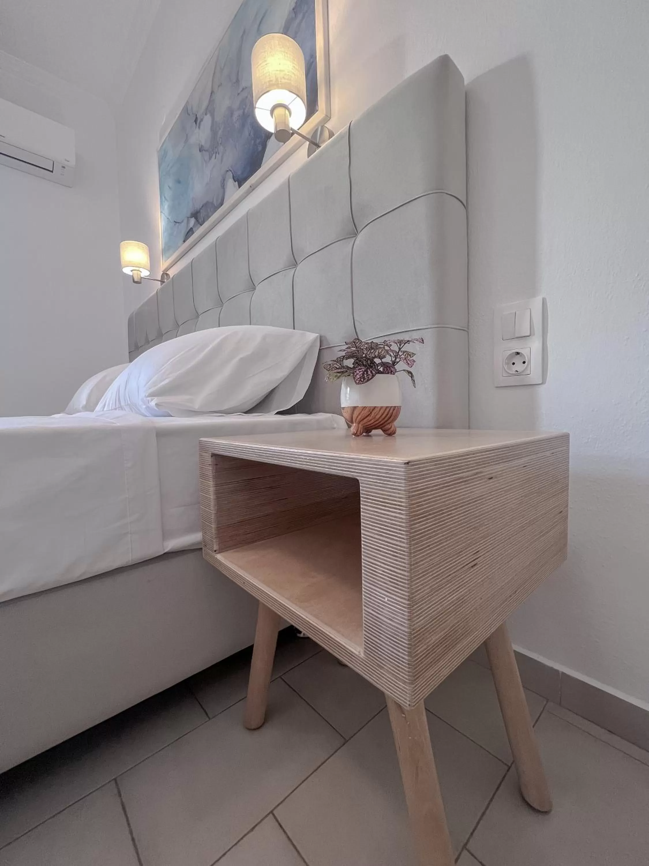 hair dresser in ATHANASIA APARTMENTS