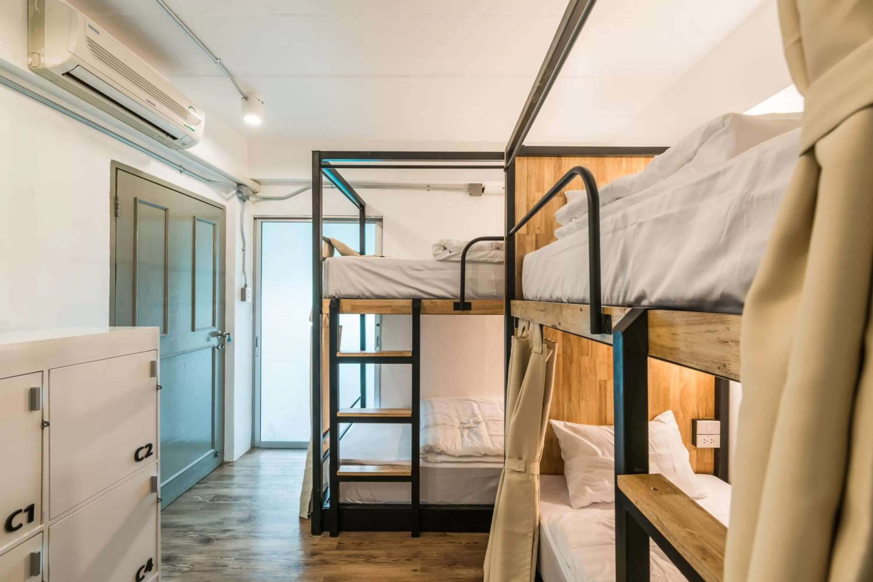 Bunk Bed in Your Space Hotel Prasingh