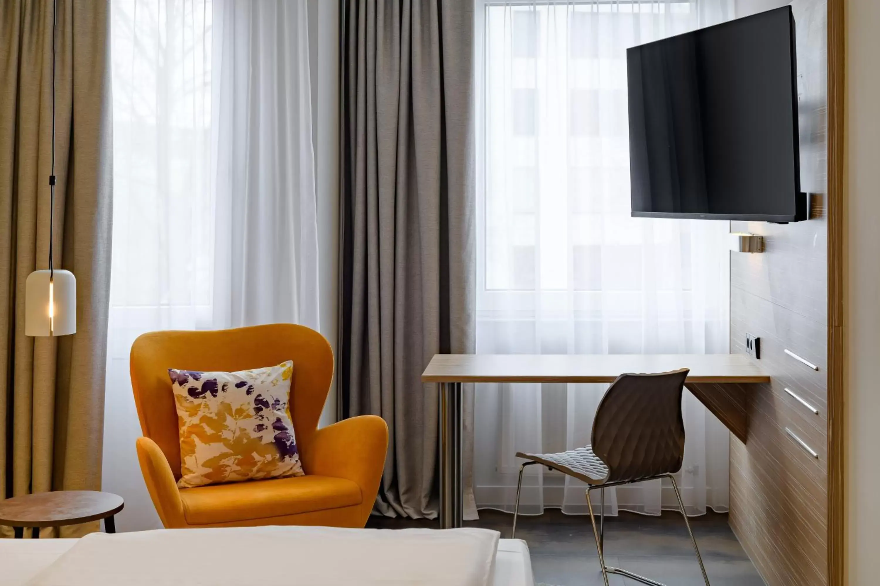 TV and multimedia, Seating Area in Mercure Hotel Stuttgart Gerlingen