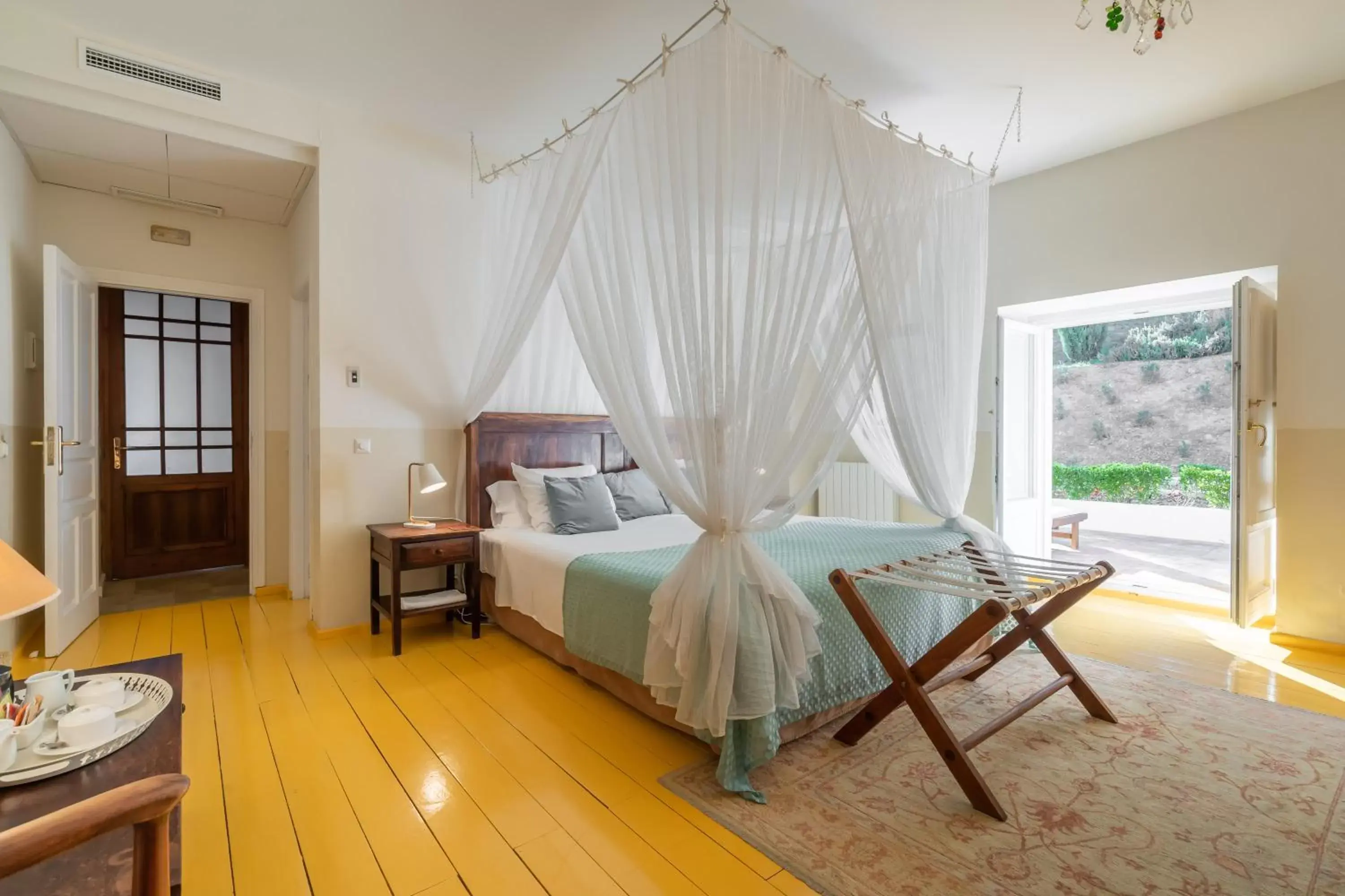 Balcony/Terrace, Bed in Hotel La Fuente de la Higuera