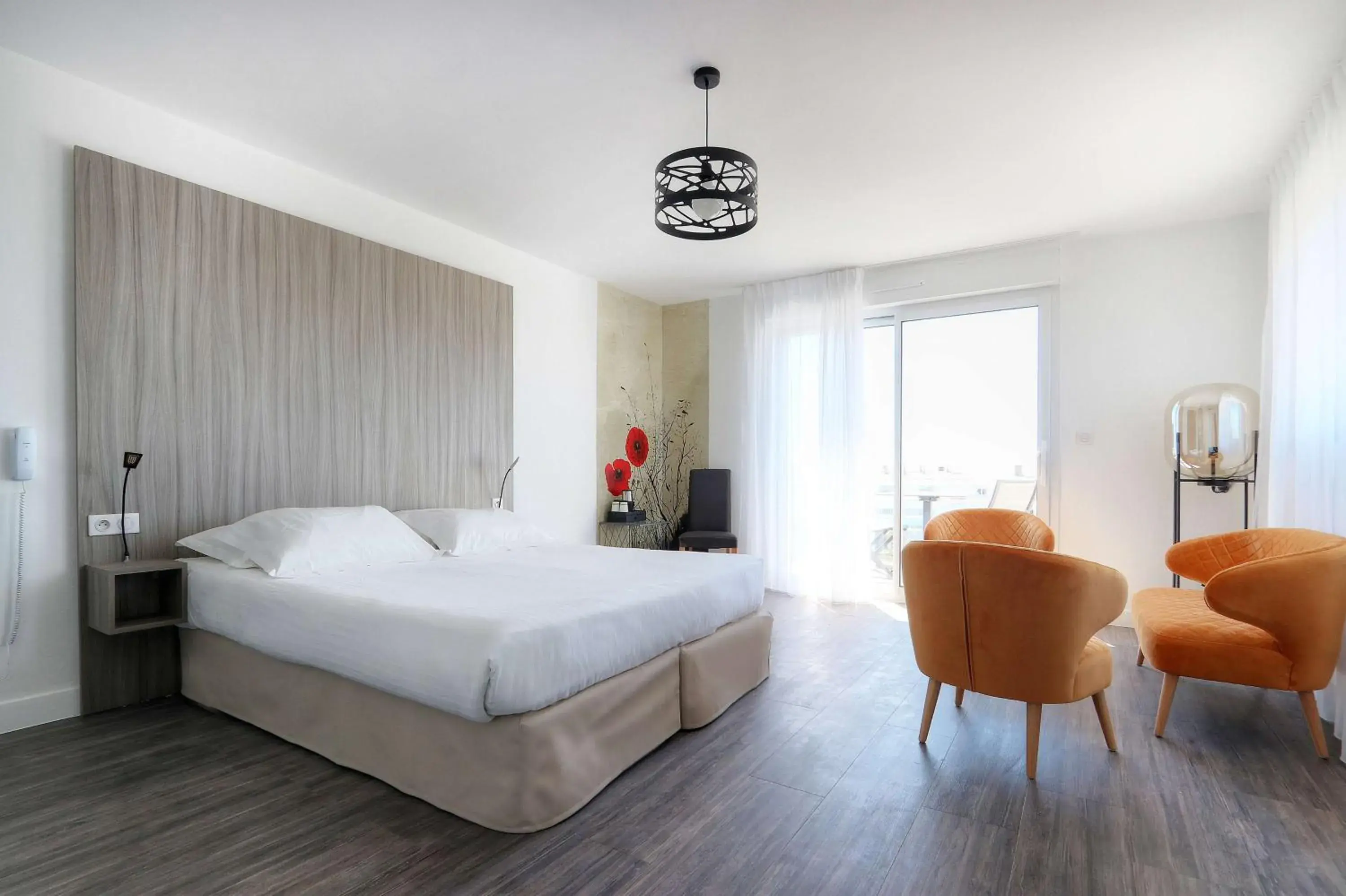 Photo of the whole room, Bed in Best Western Hôtel Le Bellevue Quiberon Photo of the whole room, Bed in Best Western Hôtel Le Bellevue Quiberon