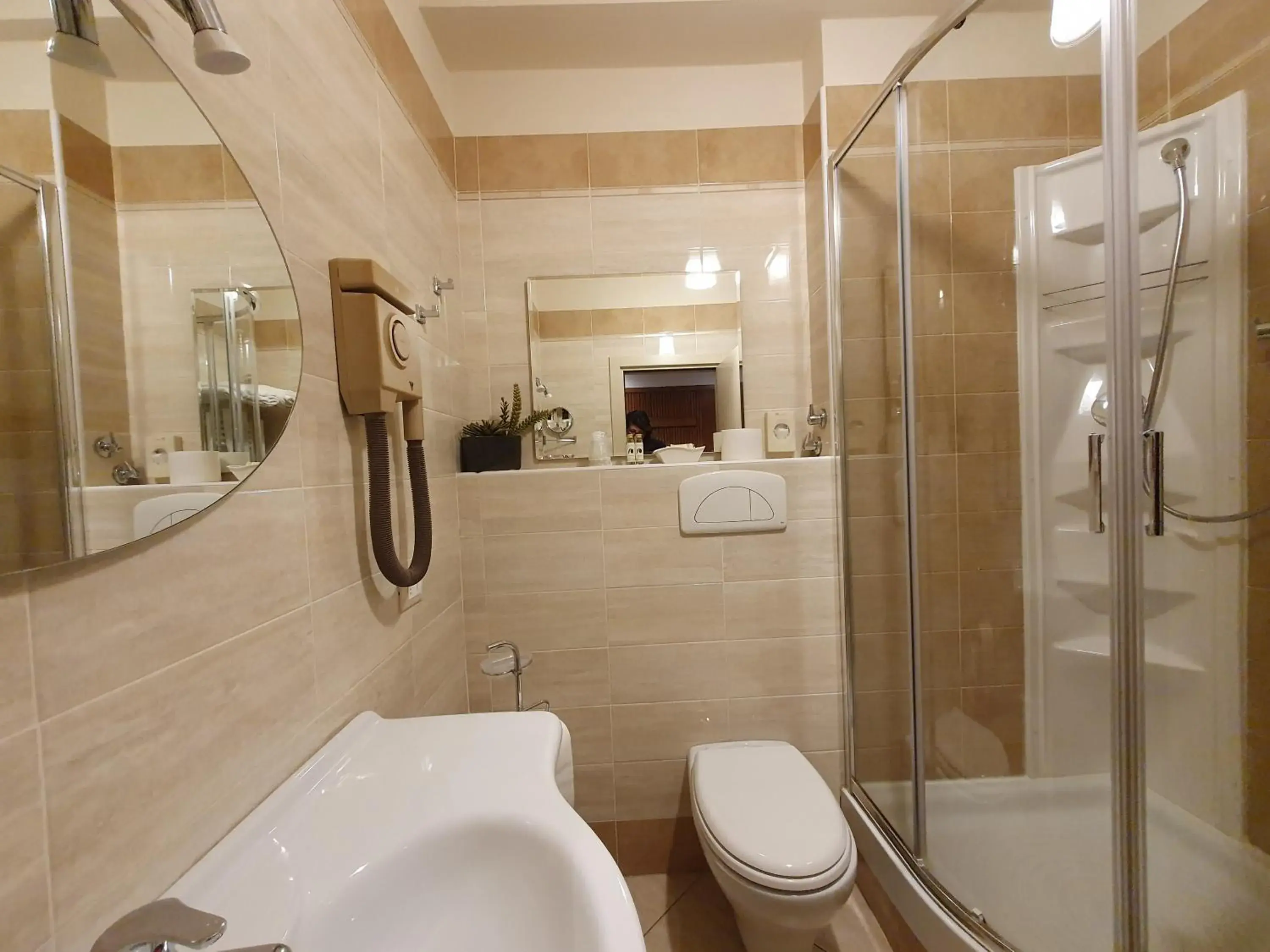 Bathroom in Hotel Continentale