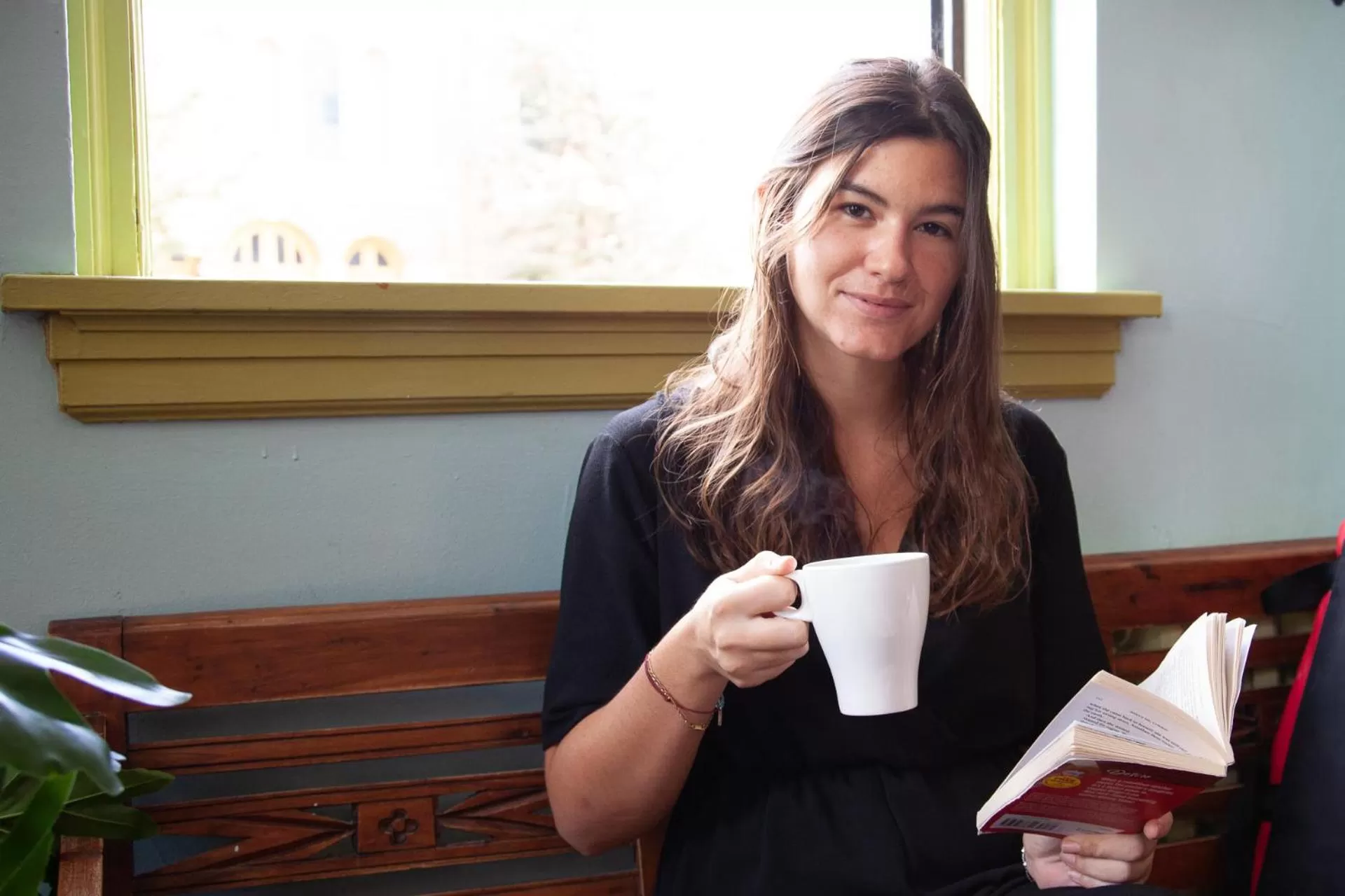 People in Ocean Island Inn | Backpackers | Suites