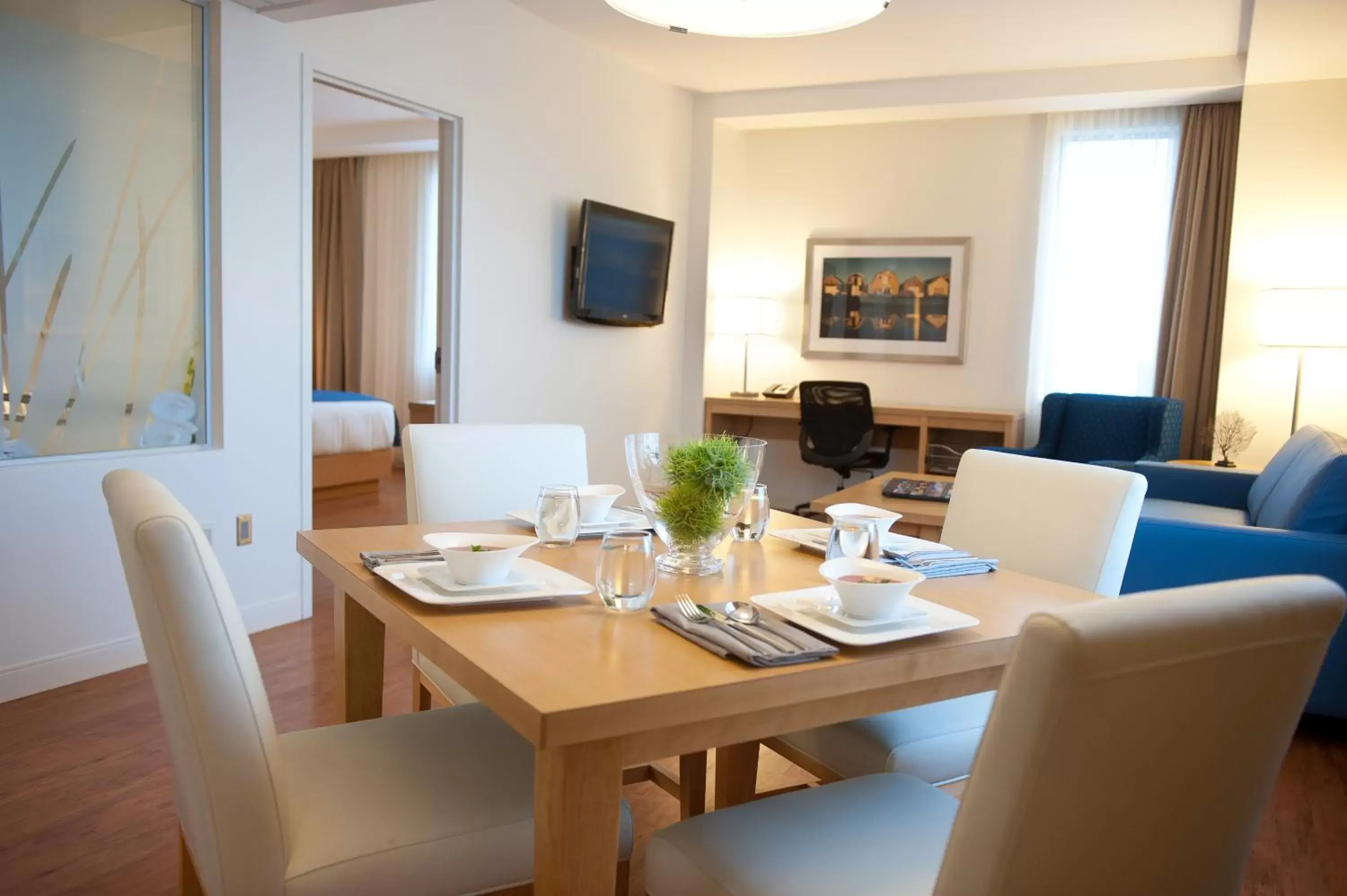 Dining Area in The Holman Grand Hotel