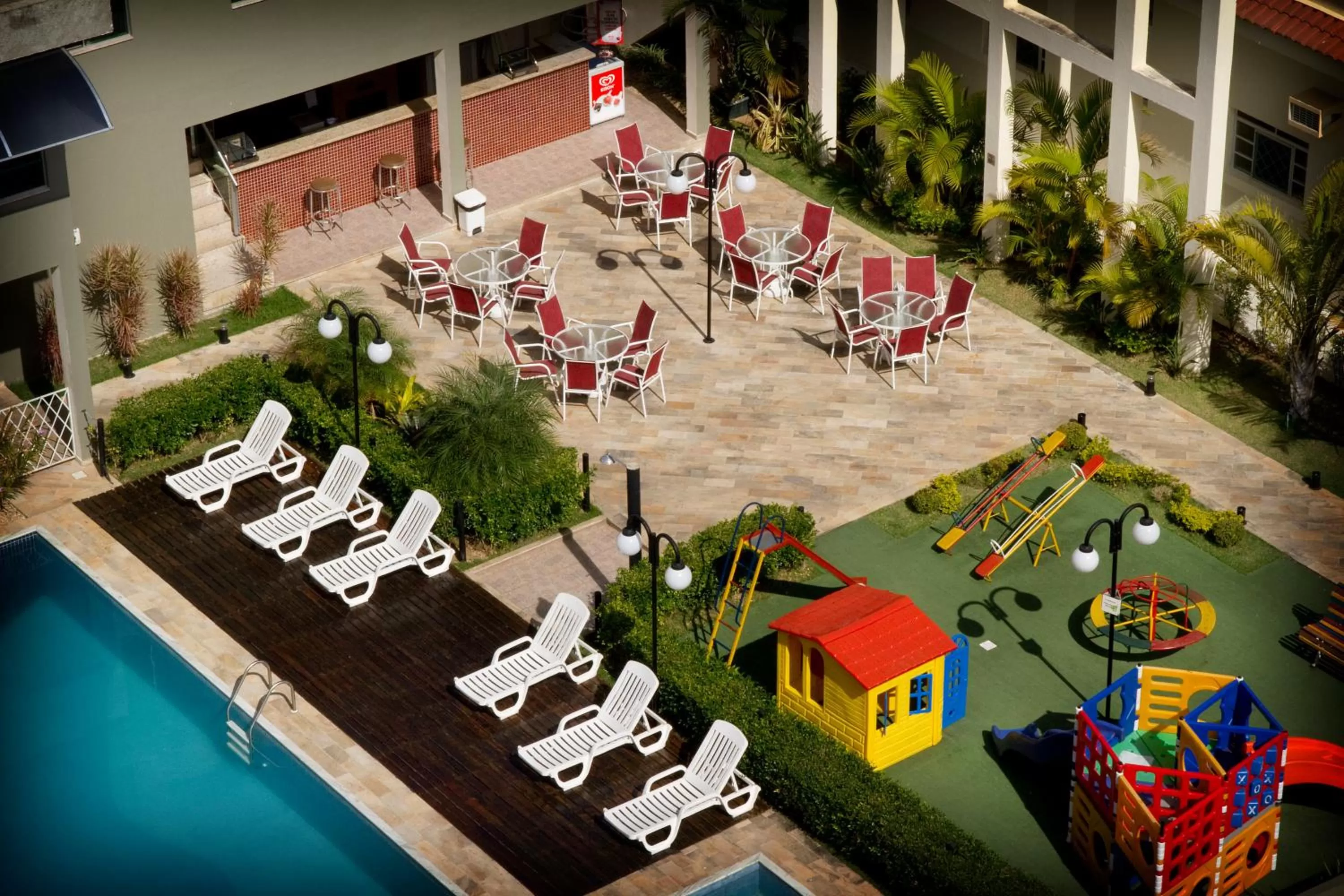 Swimming pool in Hotel Santo Graal