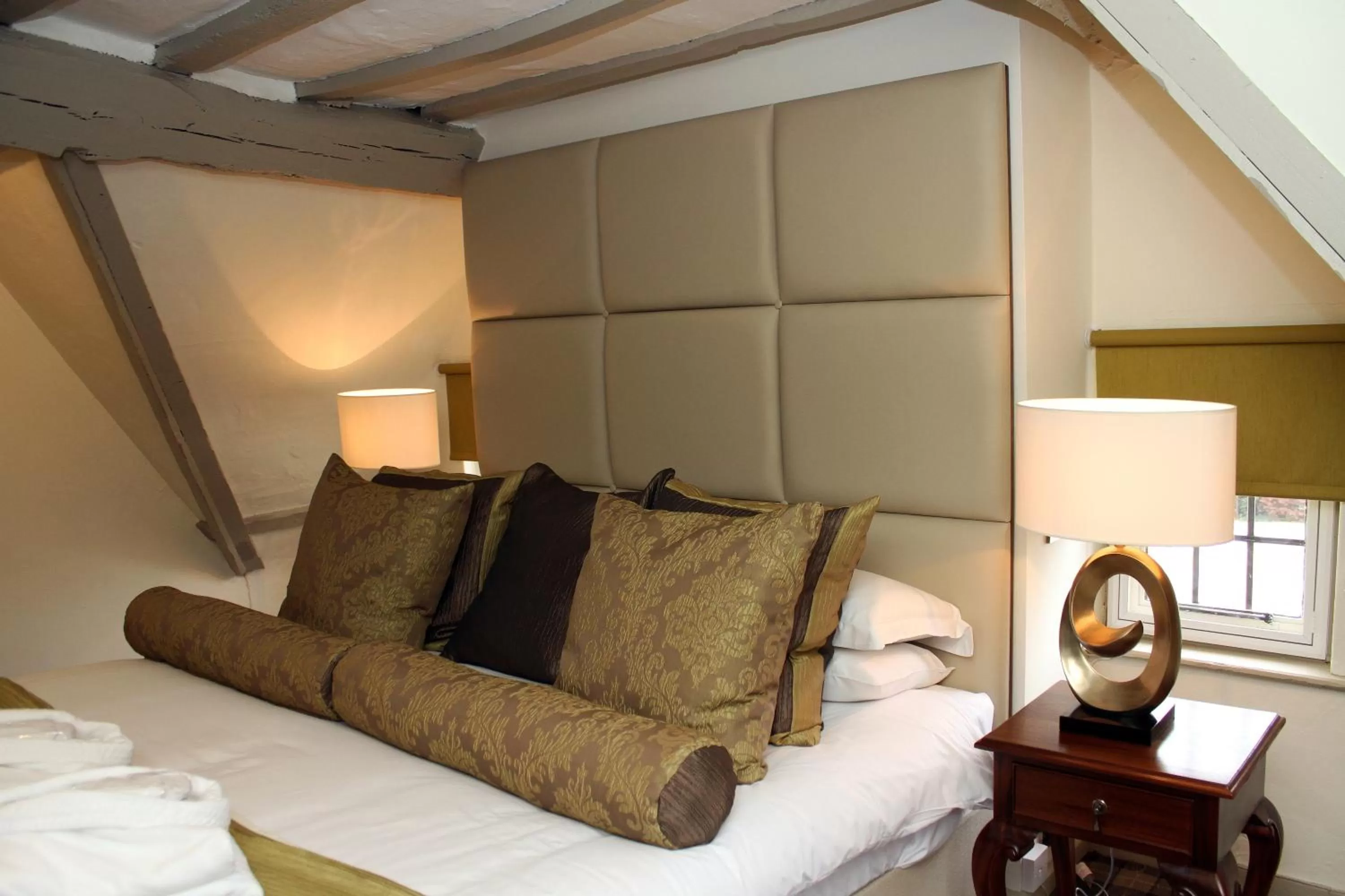 Bedroom in The Legacy Rose & Crown Hotel