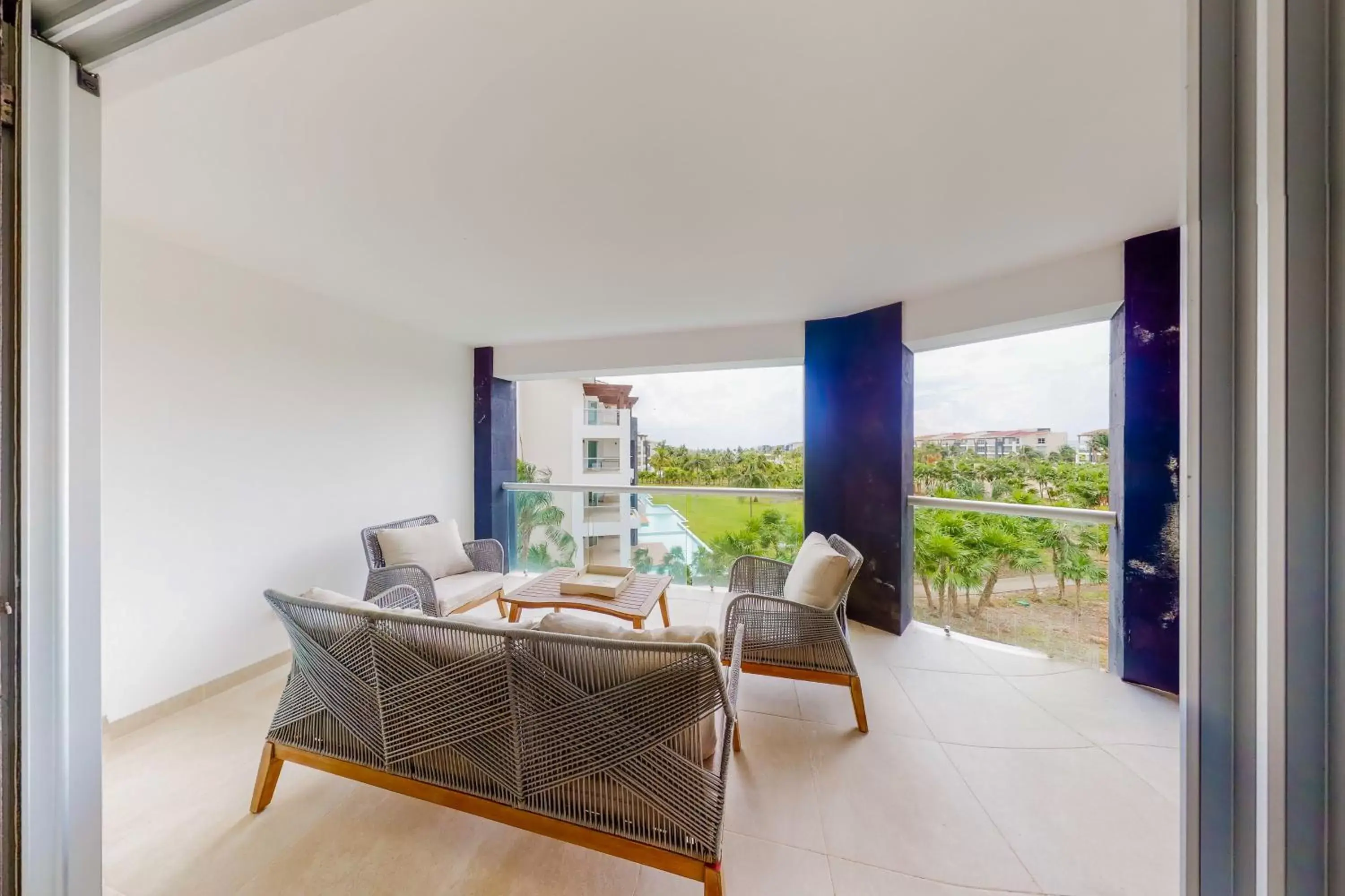 Seating Area in Hakuna Matata 725N at Mareazul Beachfront