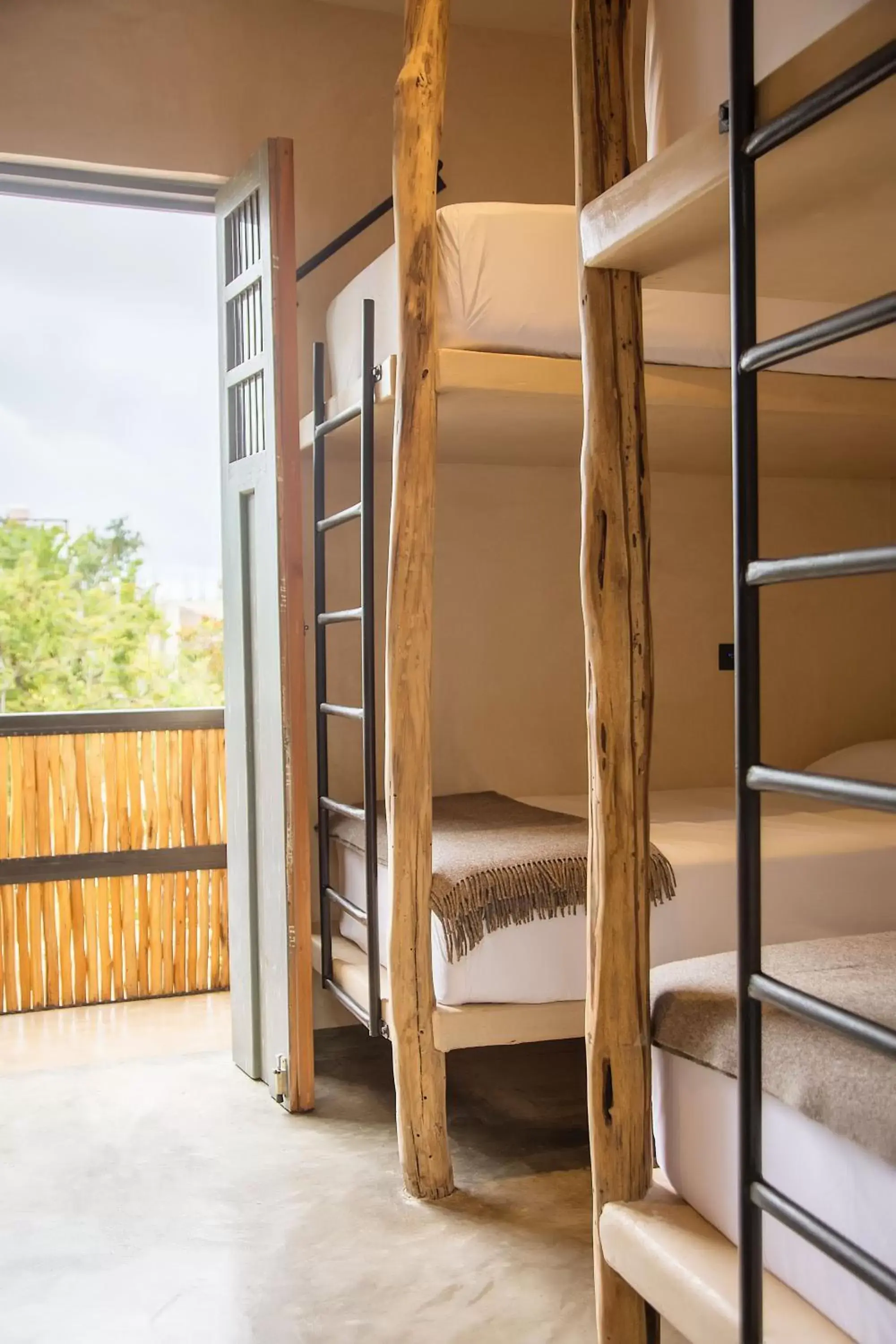 bunk bed in Botånica Tulum