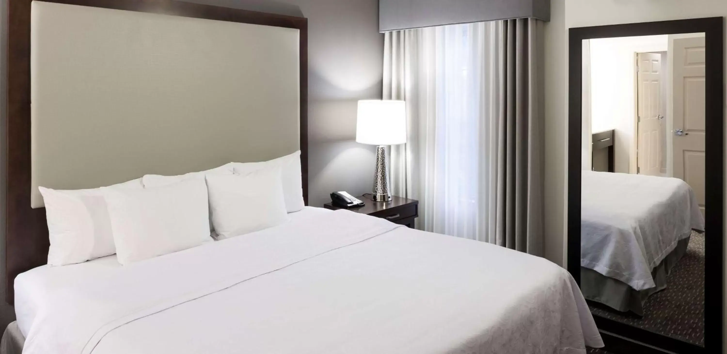 Bed in Homewood Suites by Hilton San Jose Airport-Silicon Valley