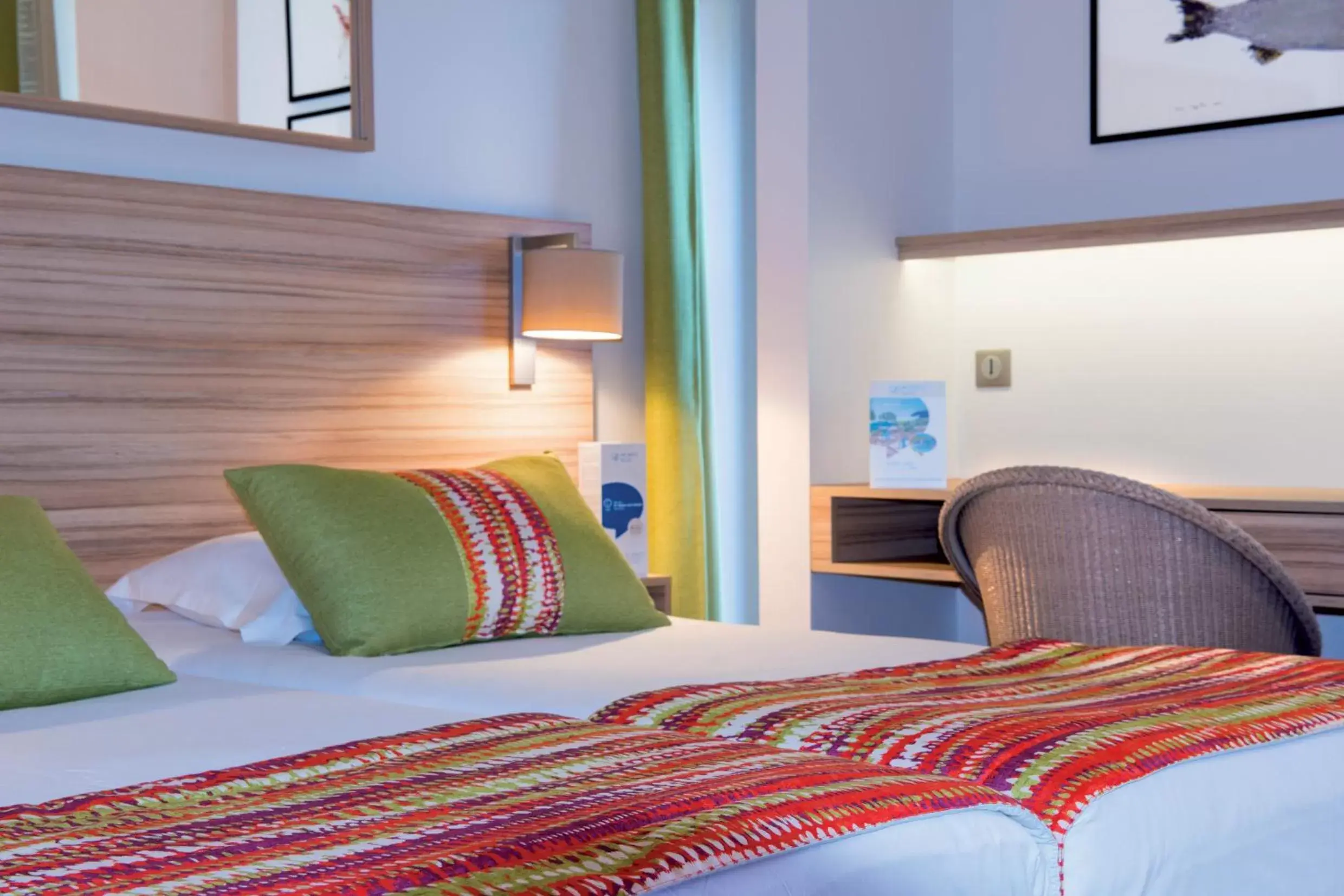Bedroom, Bed in Hôtel Vacances Bleues Delcloy
