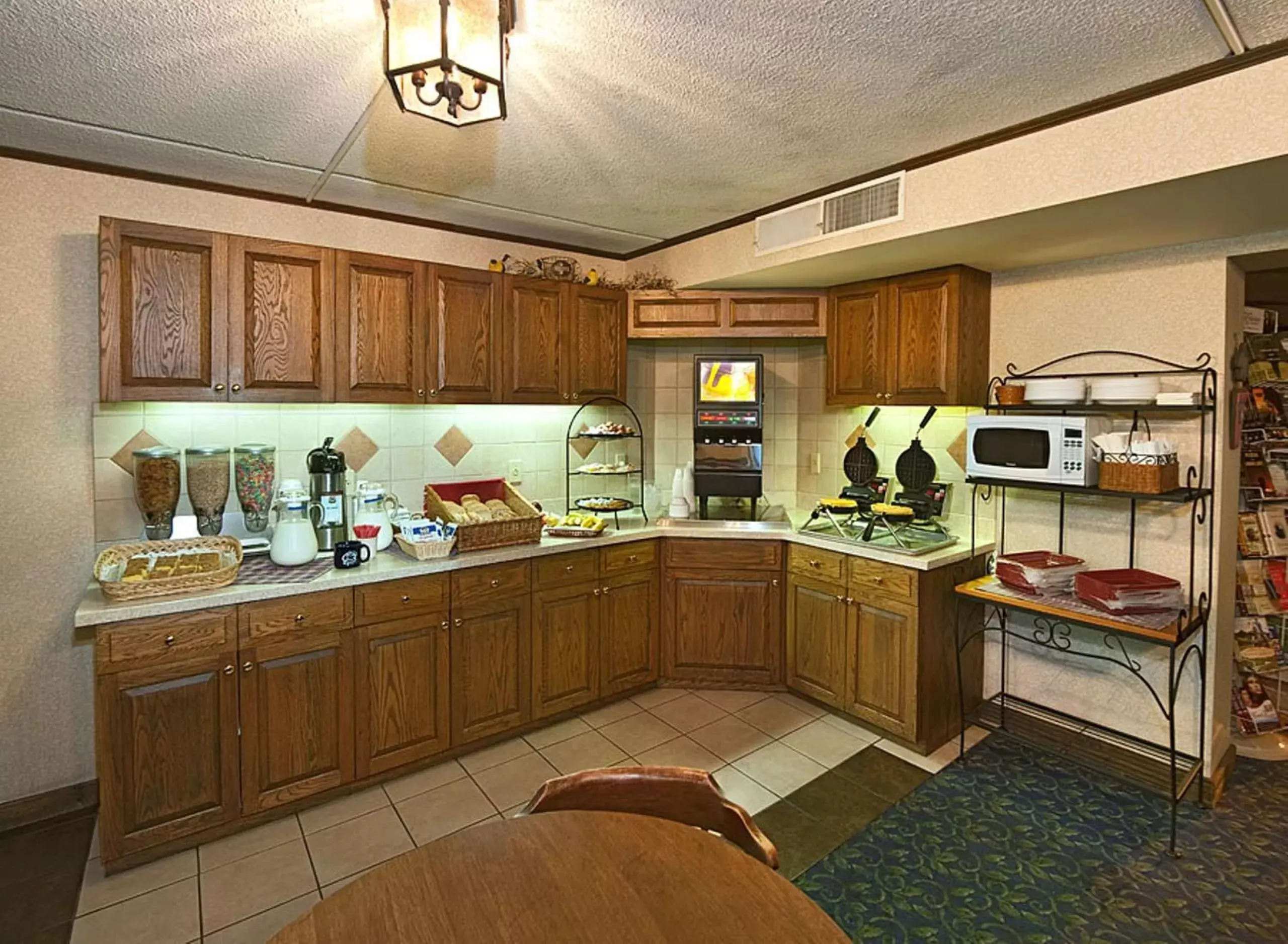 Restaurant/places to eat, Kitchen/Kitchenette in Mill Stream Country Inn