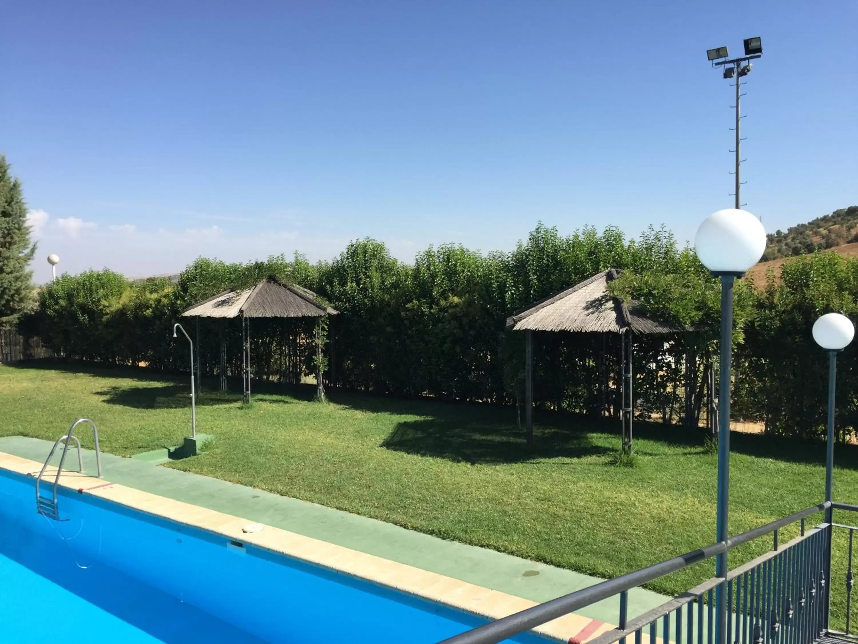 Property building, Swimming Pool in Apartamentos Atalayas Extremadura