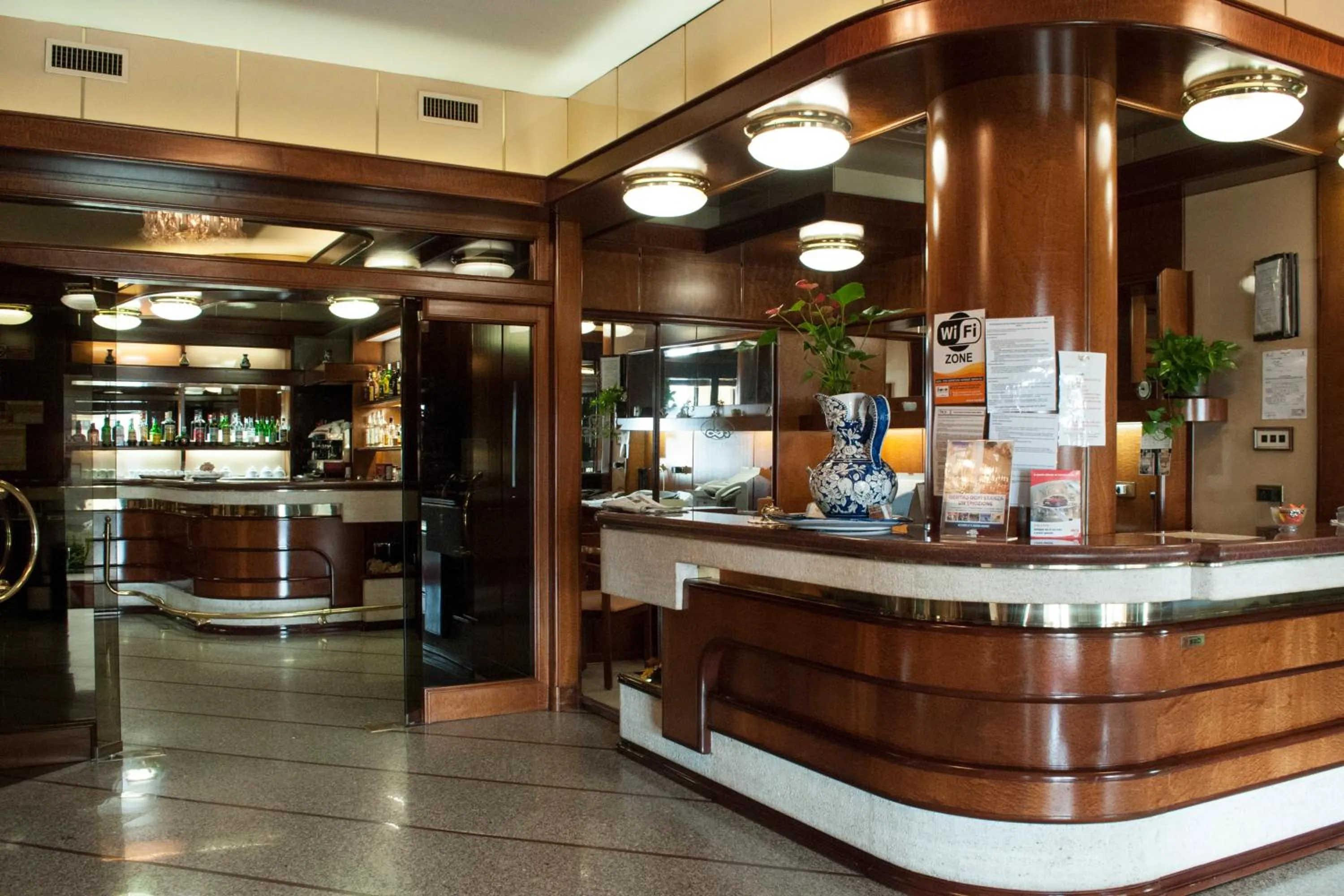 Lobby or reception in Le Gronde