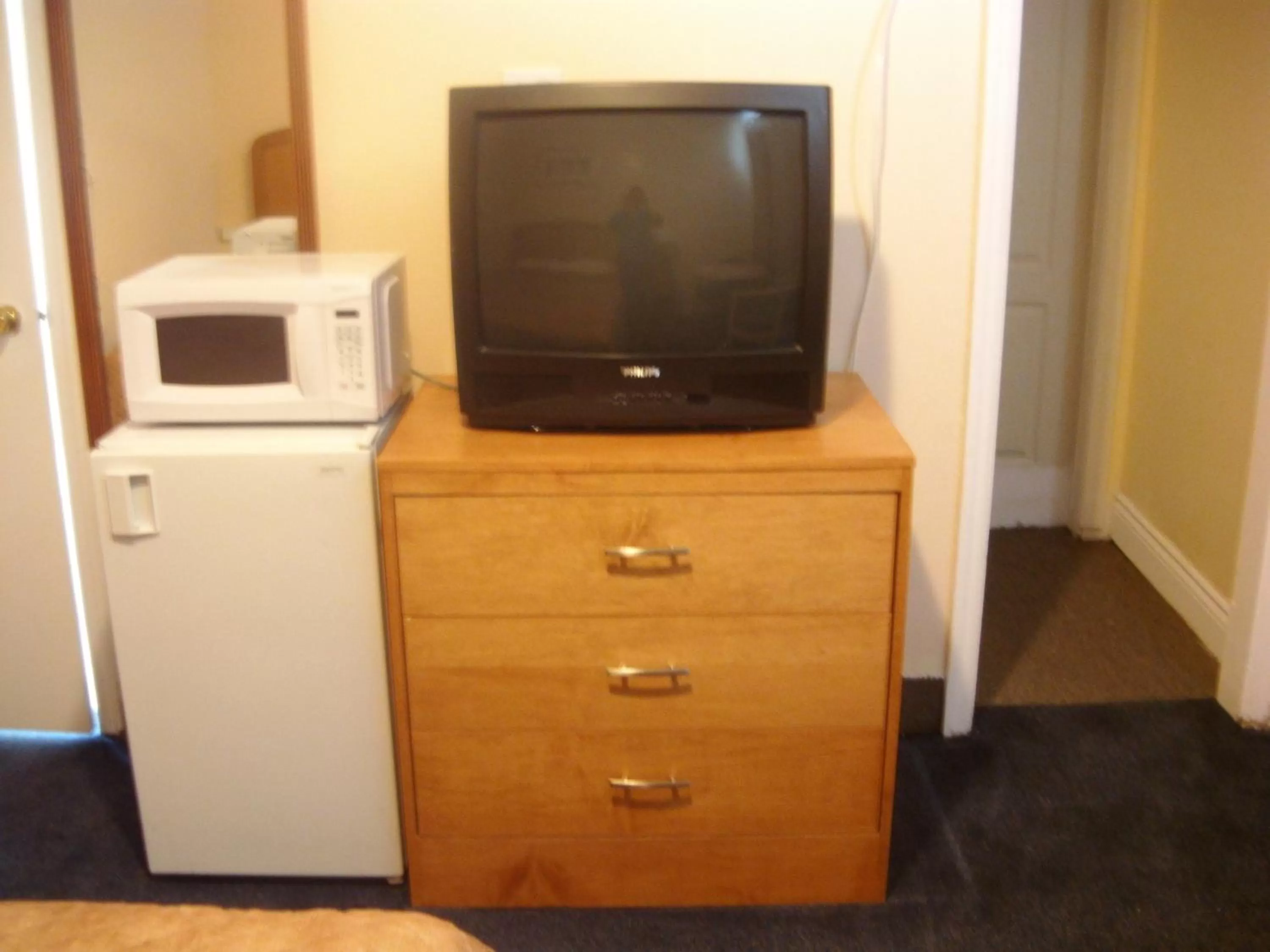 TV and multimedia in Star Inn by Elevate Rooms