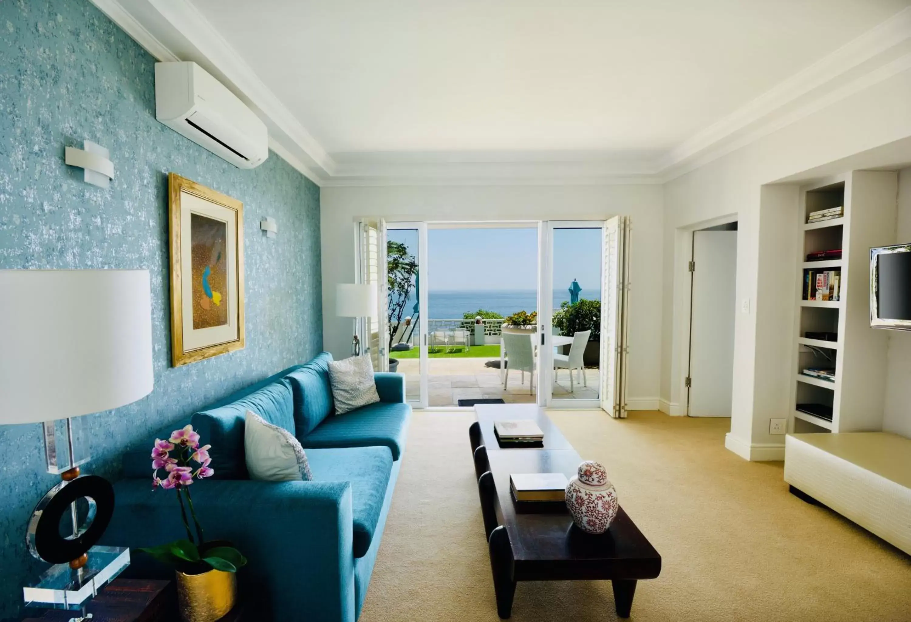 Living room, Seating Area in The Clarendon - Bantry Bay