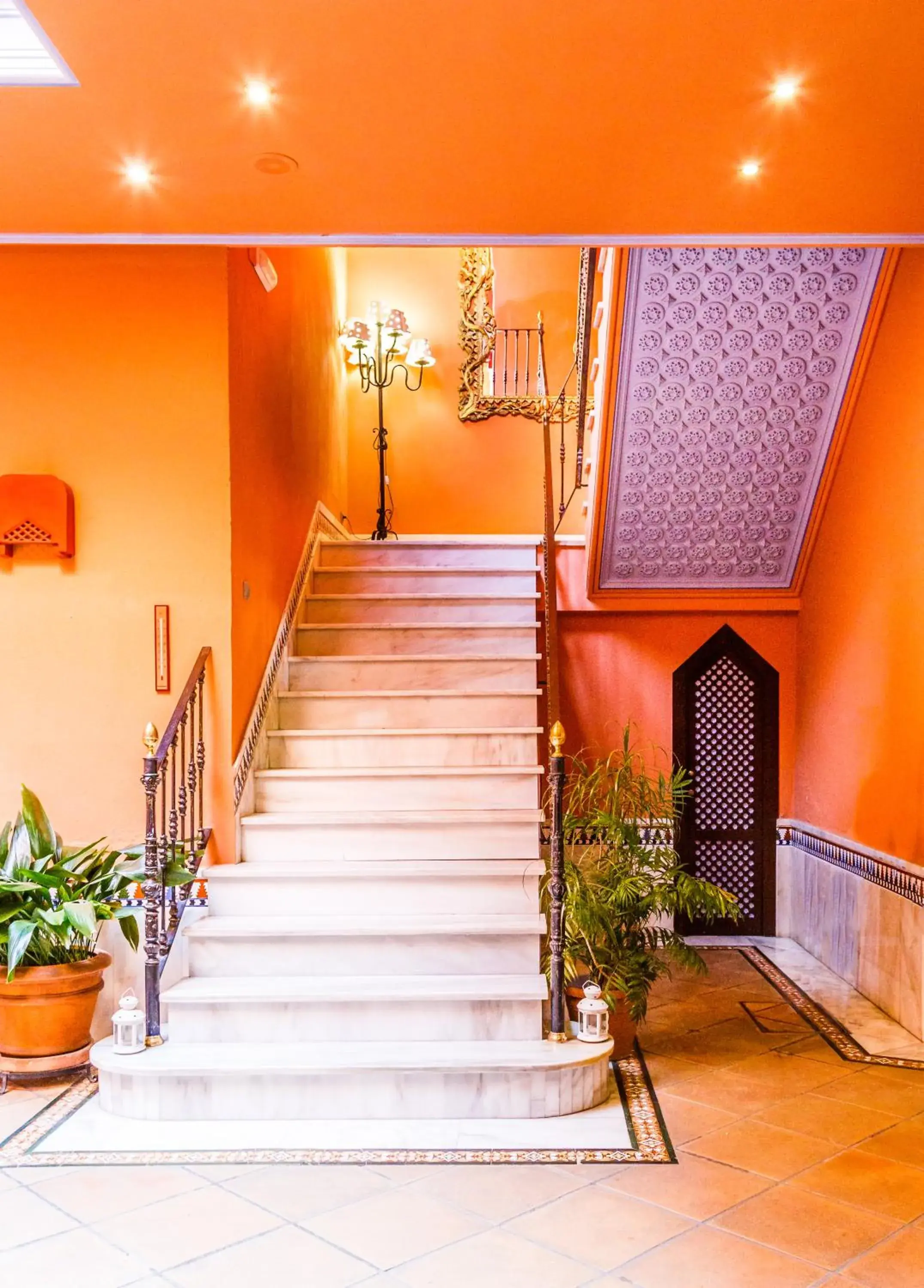 Facade/entrance in Patio de La Alameda