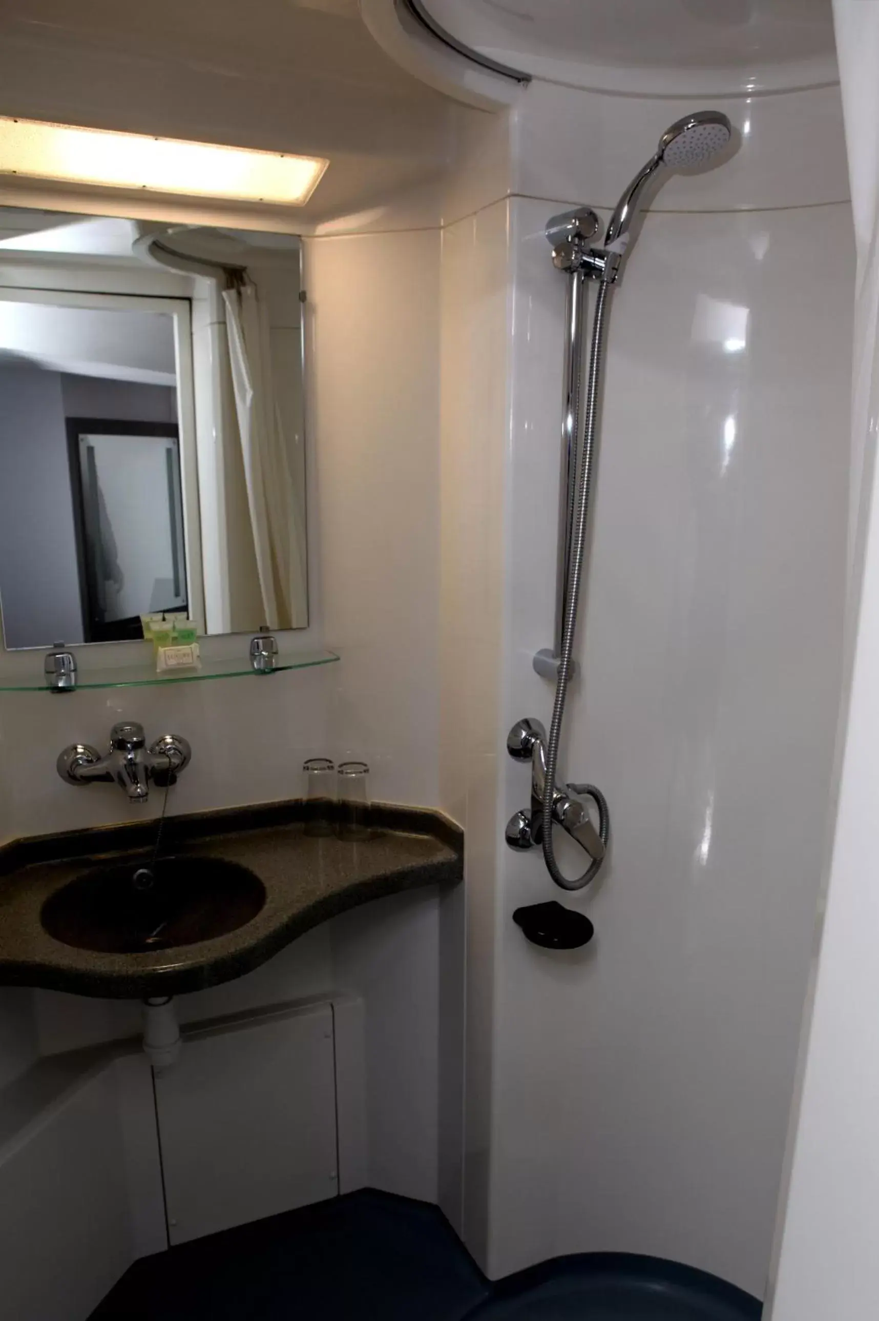 Shower, Bathroom in The Omega Hotel