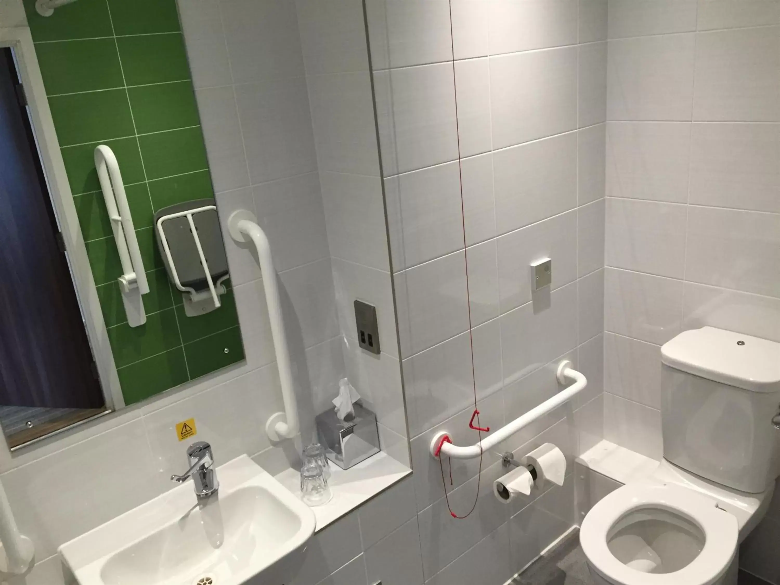 Photo of the whole room, Bathroom in Holiday Inn Huntingdon Racecourse, an IHG Hotel