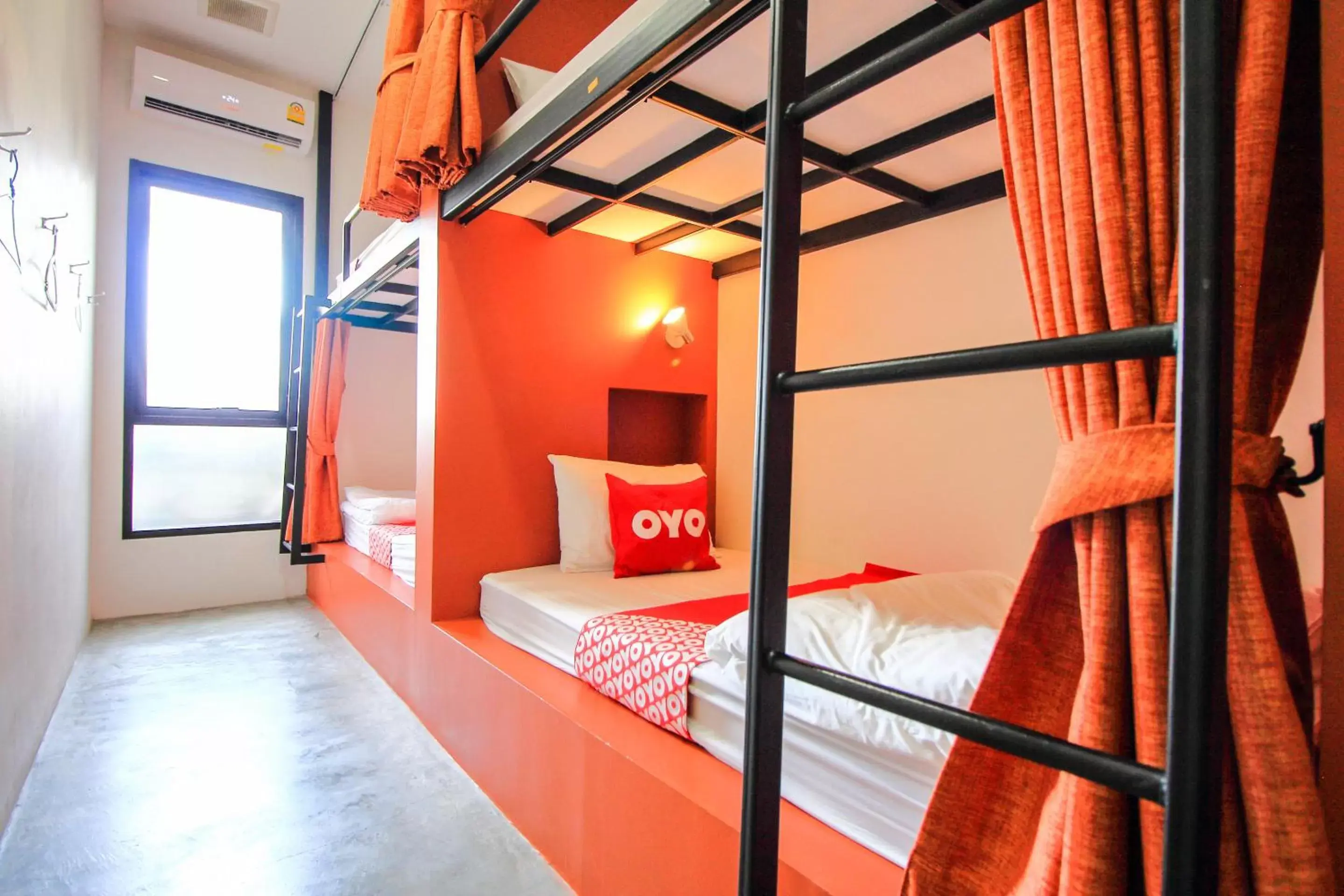 Photo of the whole room, Bunk Bed in Super OYO 426 All Day Hostel at Sukhmvit