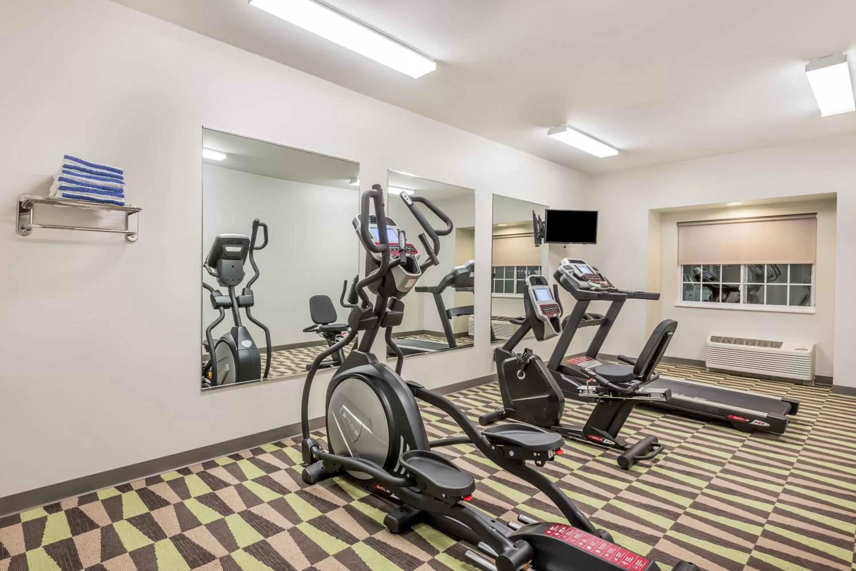 Fitness centre/facilities in Microtel Inn & Suites by Wyndham Beaver Falls