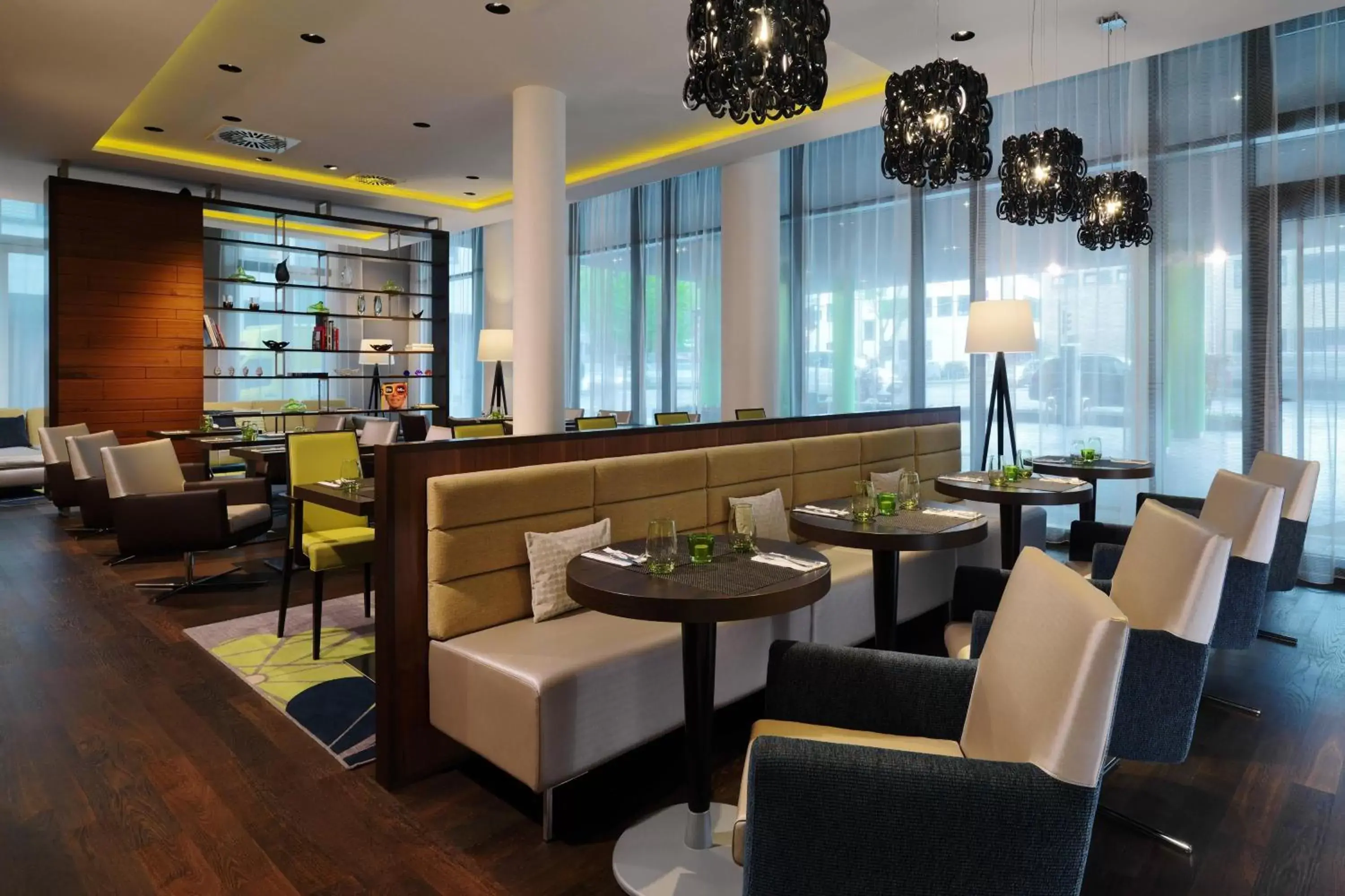 Lounge or bar, Restaurant/Places to Eat in Courtyard by Marriott Cologne