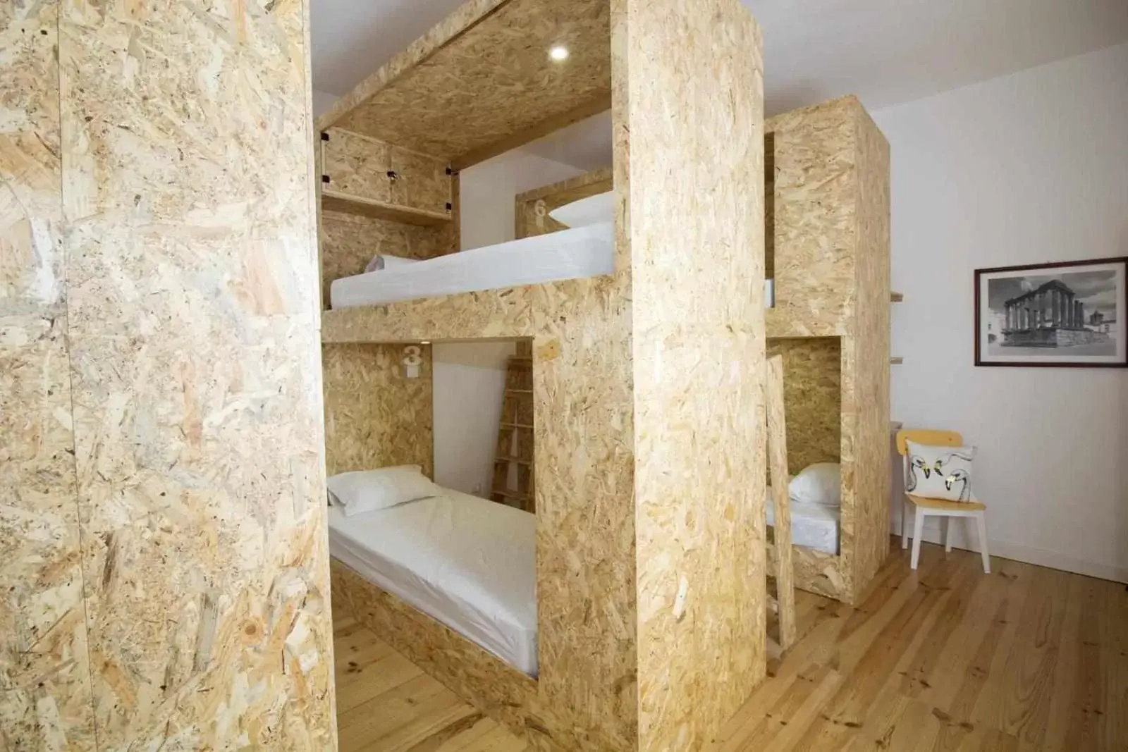 bunk bed in Patinha Inn