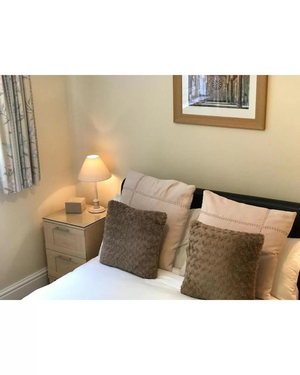 Bedroom, Bed in 31 Queens Road