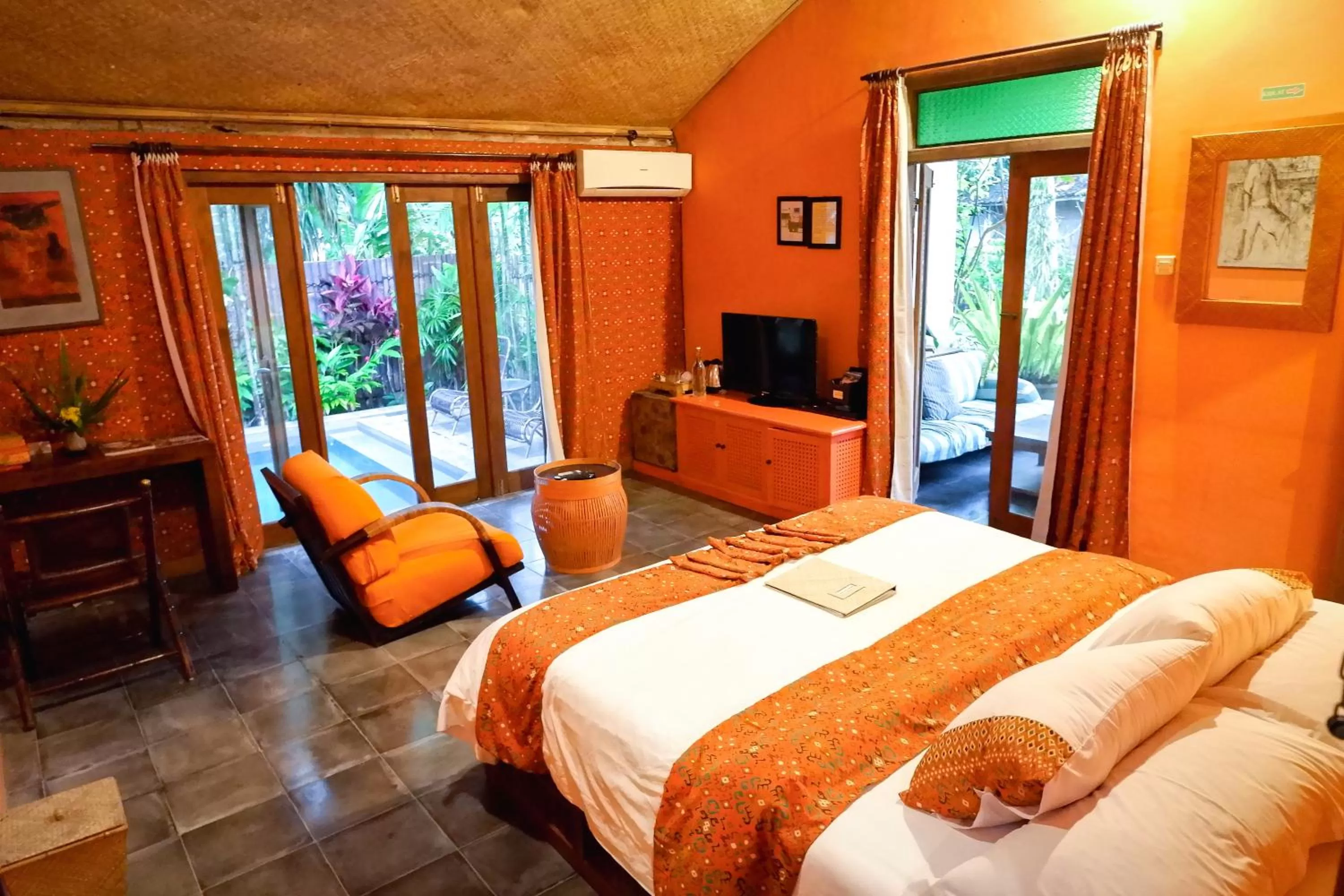 Bed in D'omah Yogya Hotel