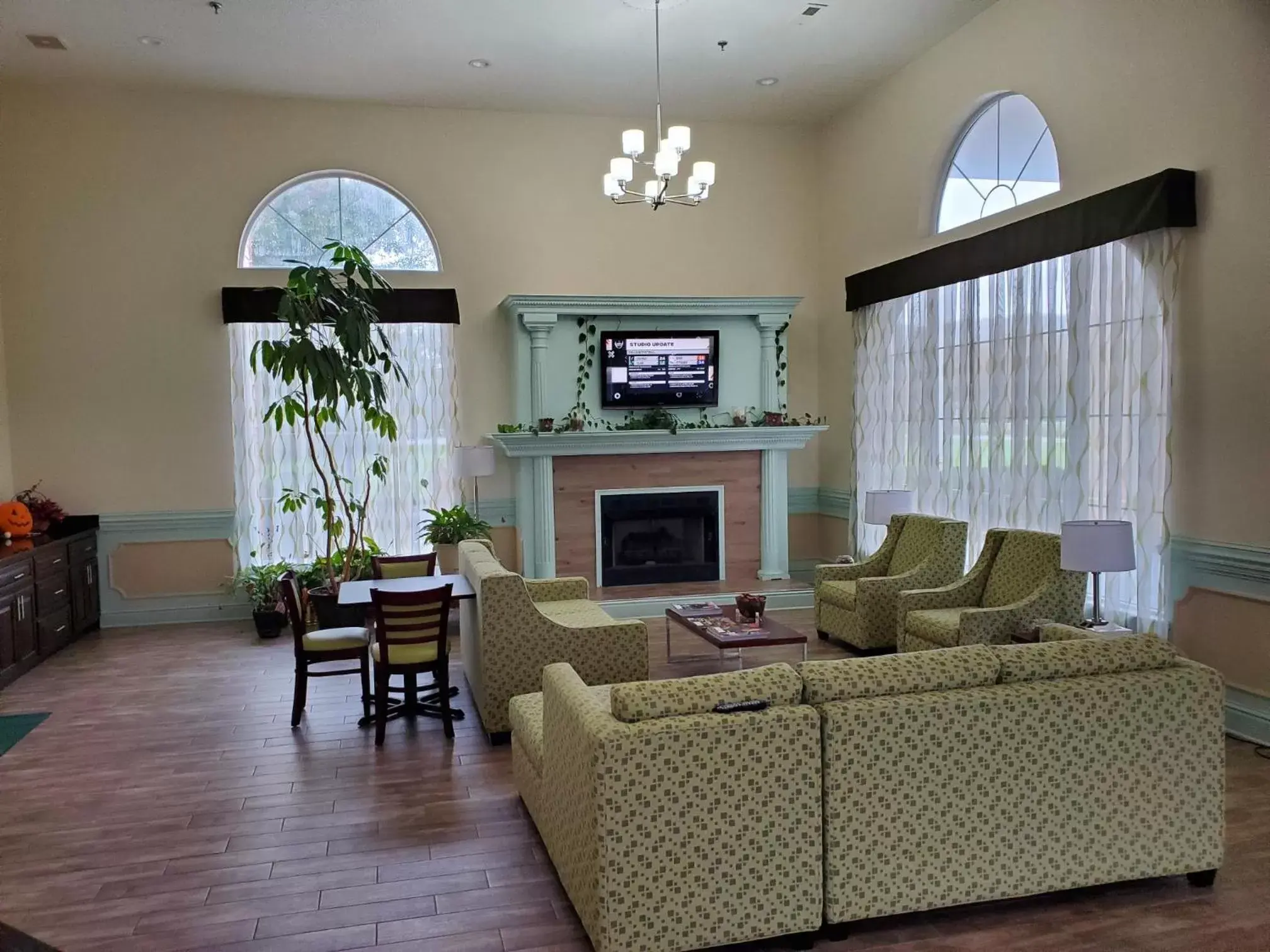 Seating Area in Quality Inn Andrews