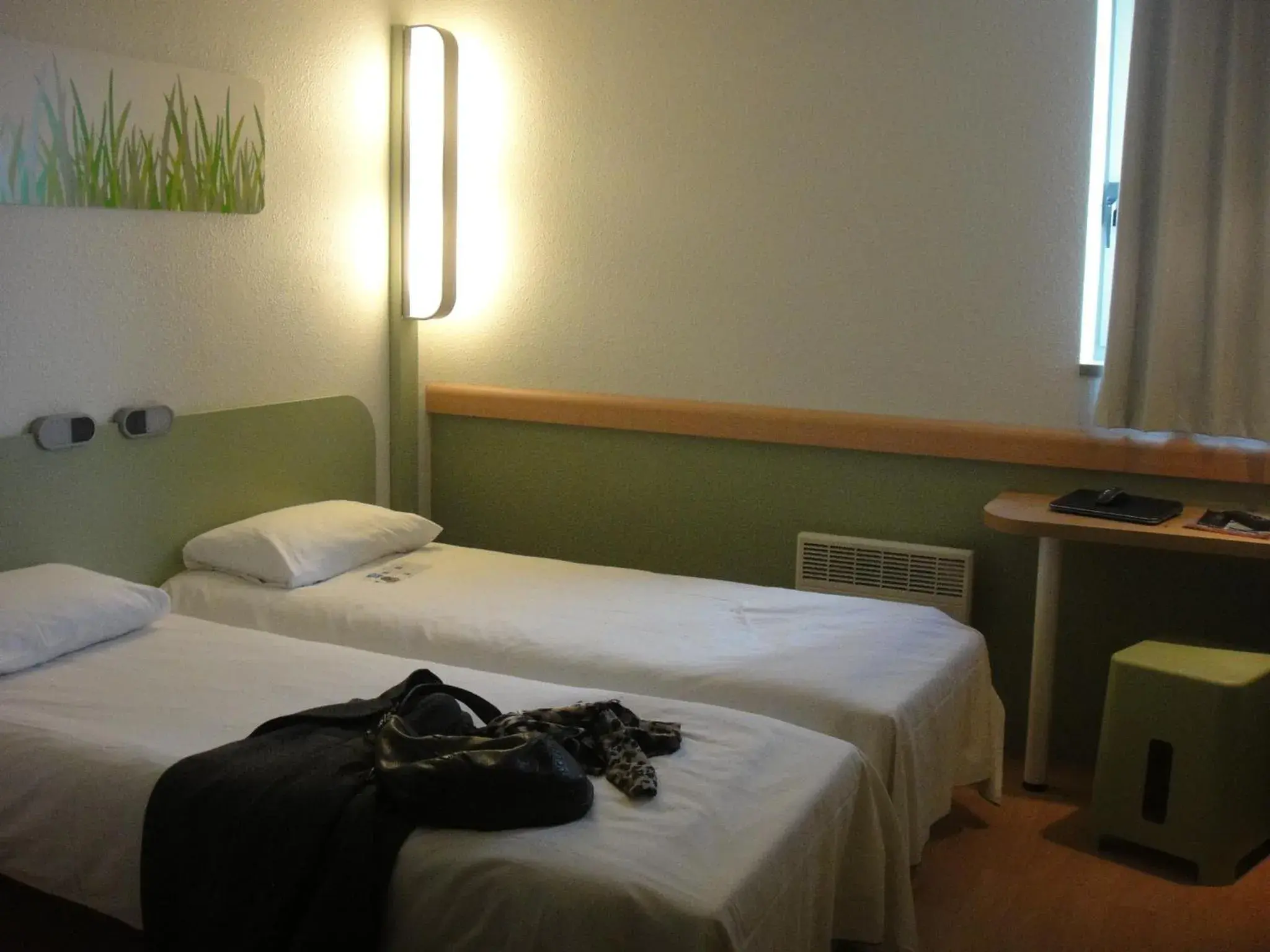 Photo of the whole room, Bed in ibis budget Châtellerault Nord