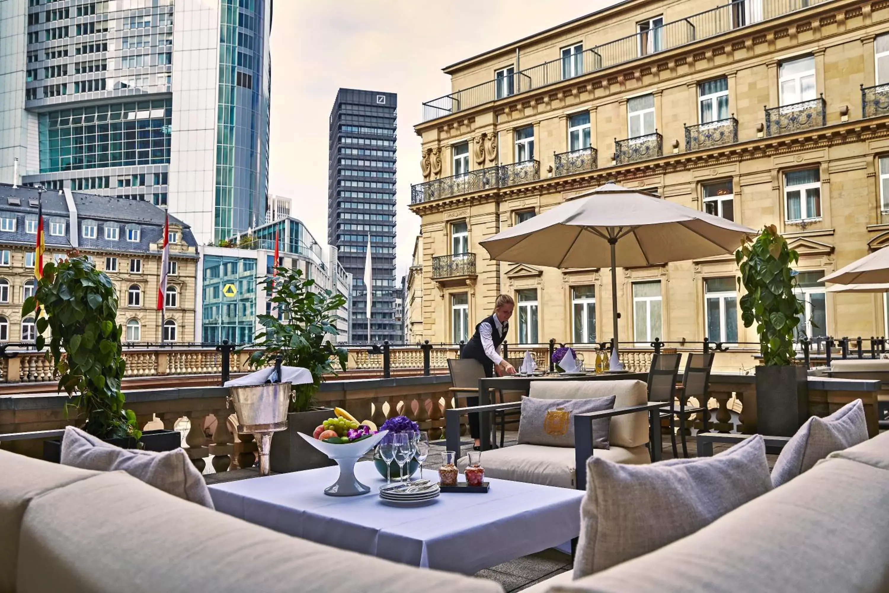 Day, Restaurant/Places to Eat in Steigenberger Icon Frankfurter Hof