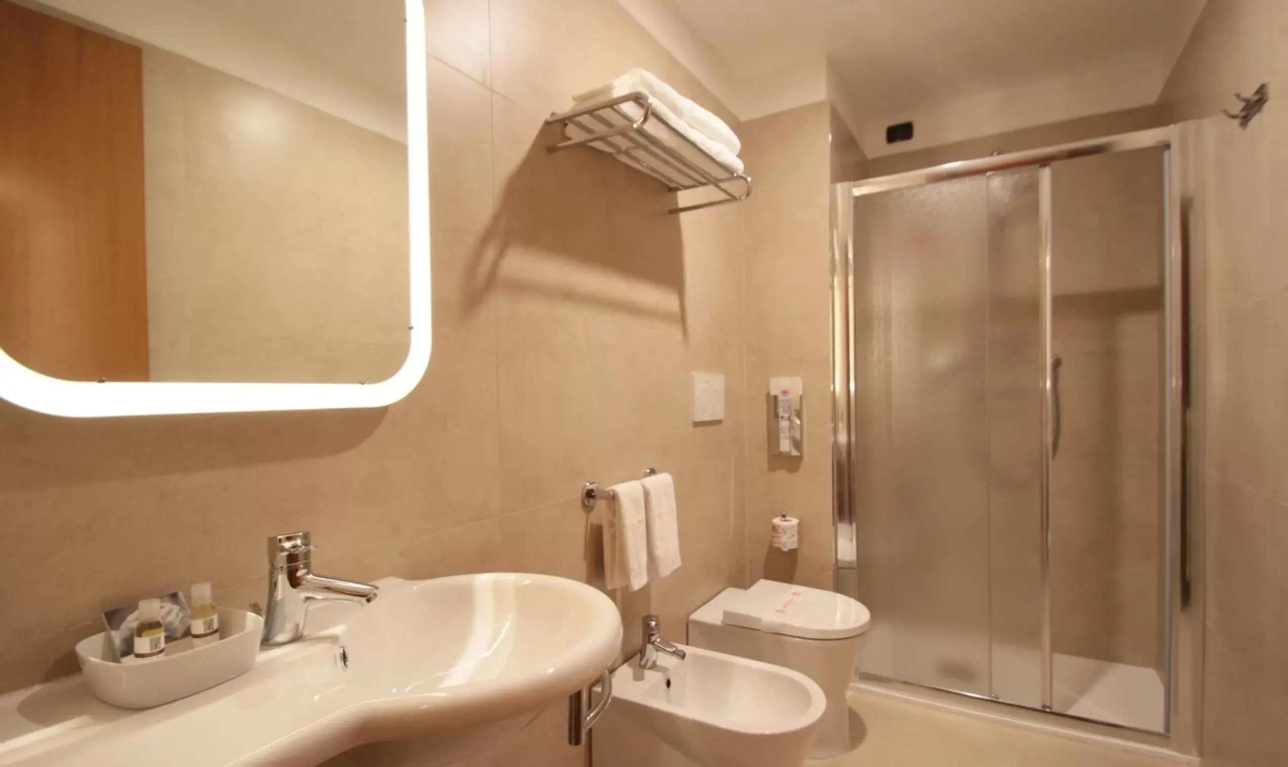 Shower, Bathroom in Monica Hotel Fiera