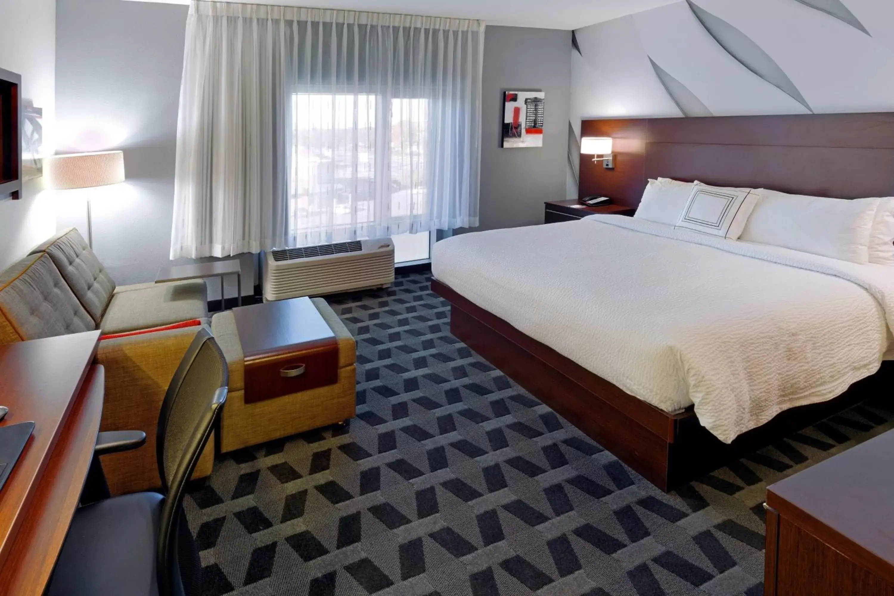 Bedroom, Bed in TownePlace Suites by Marriott Springfield