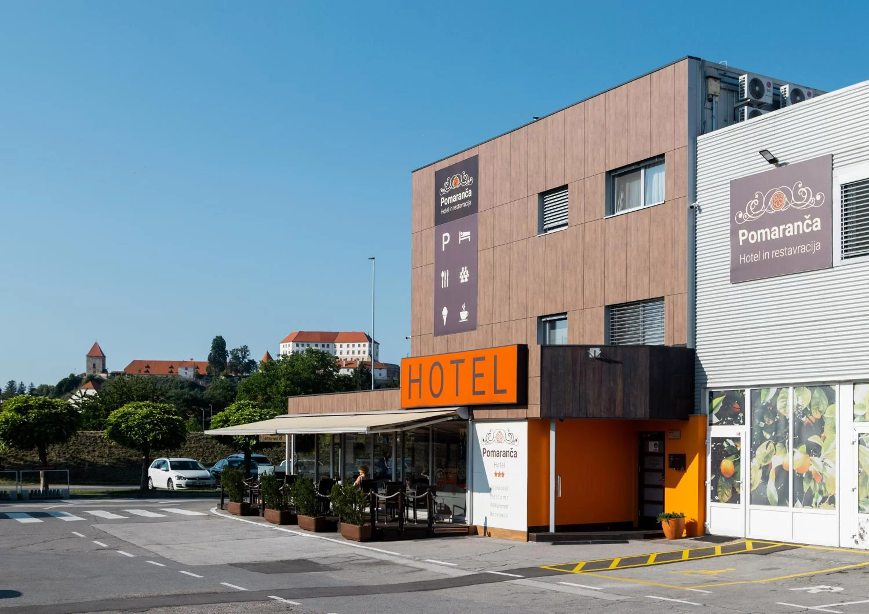 Property building in Hotel Pomaranča