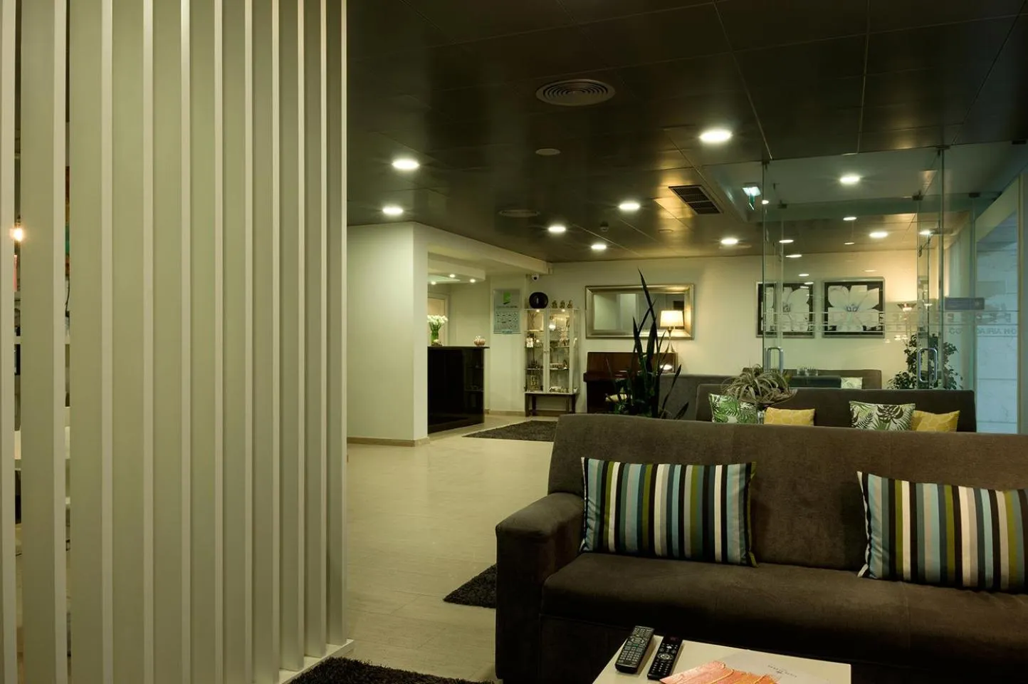 Lobby or reception in Cova da Iria Hotel