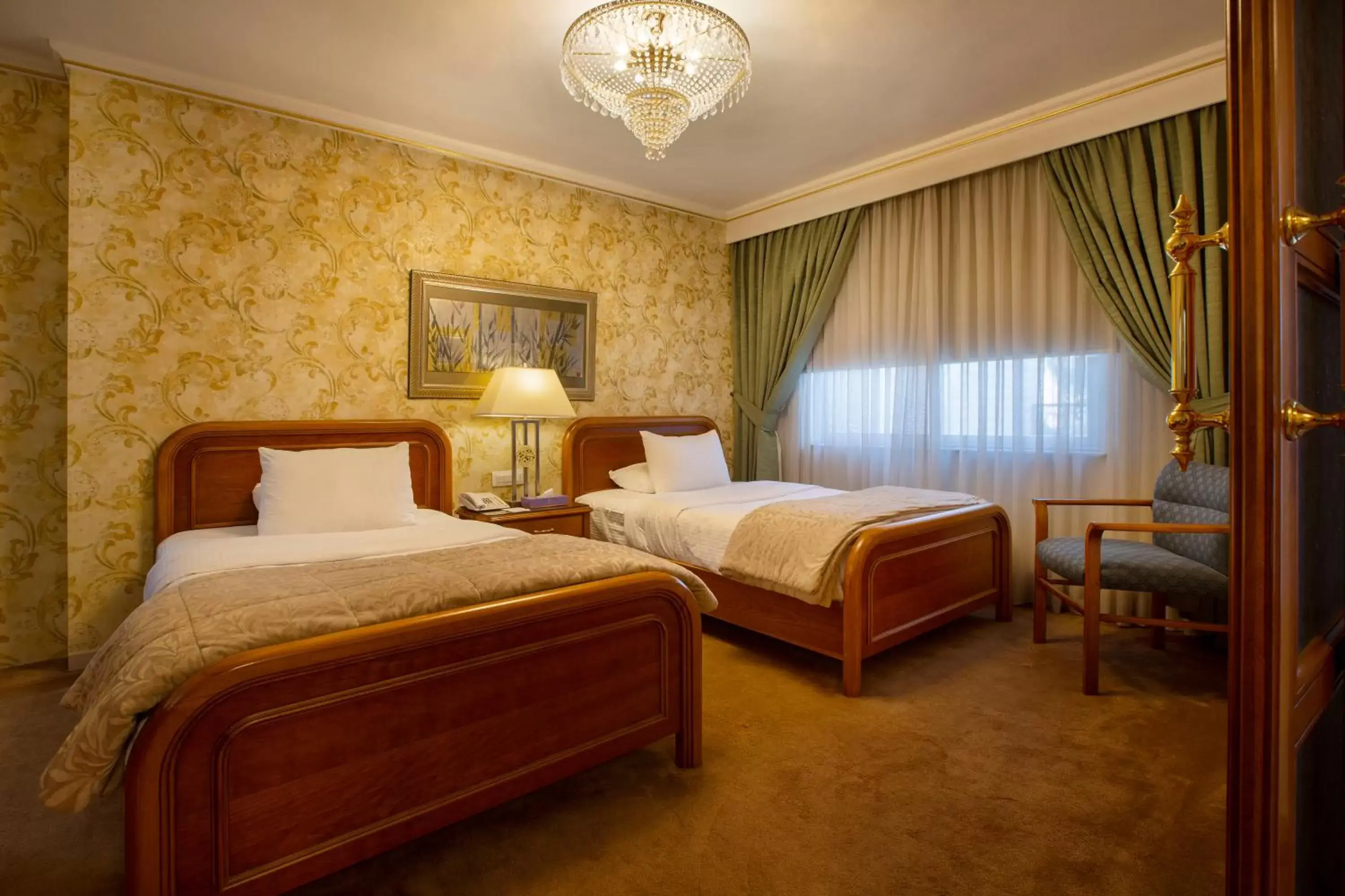 Property building, Bed in Amman International Hotel