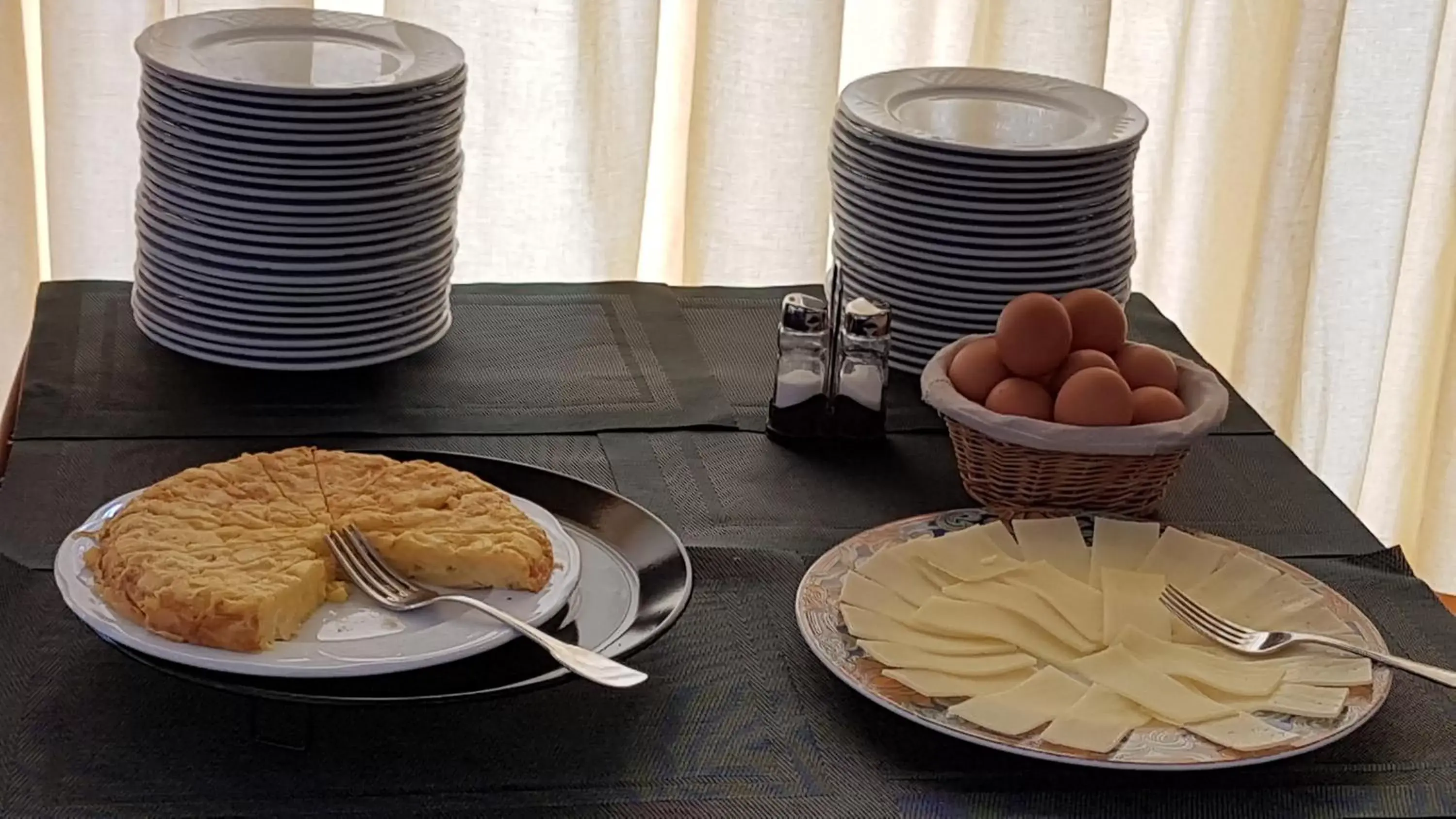 Day, Food in Hotel Alcazar Irun