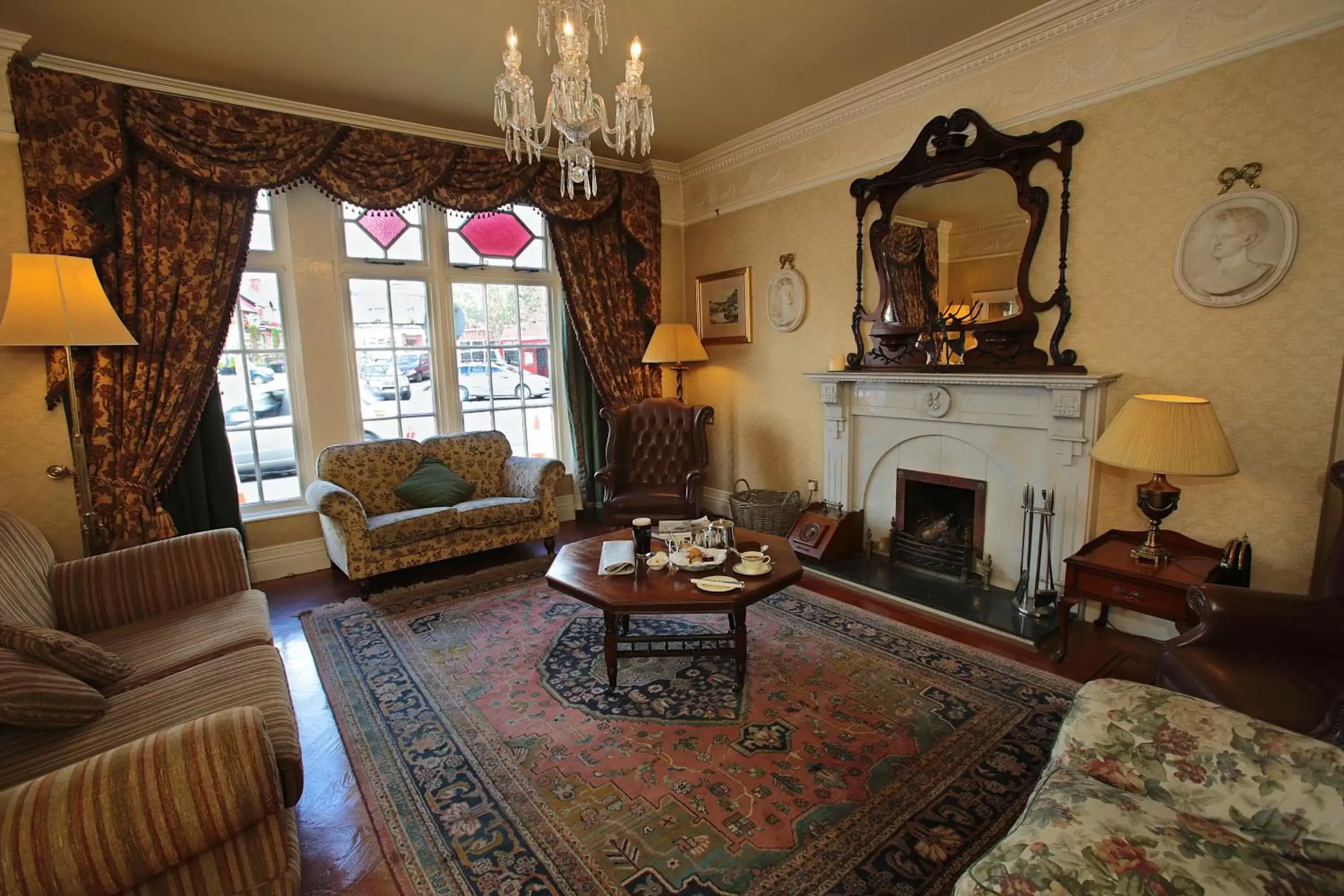 Living room, Seating Area in Arbutus Hotel