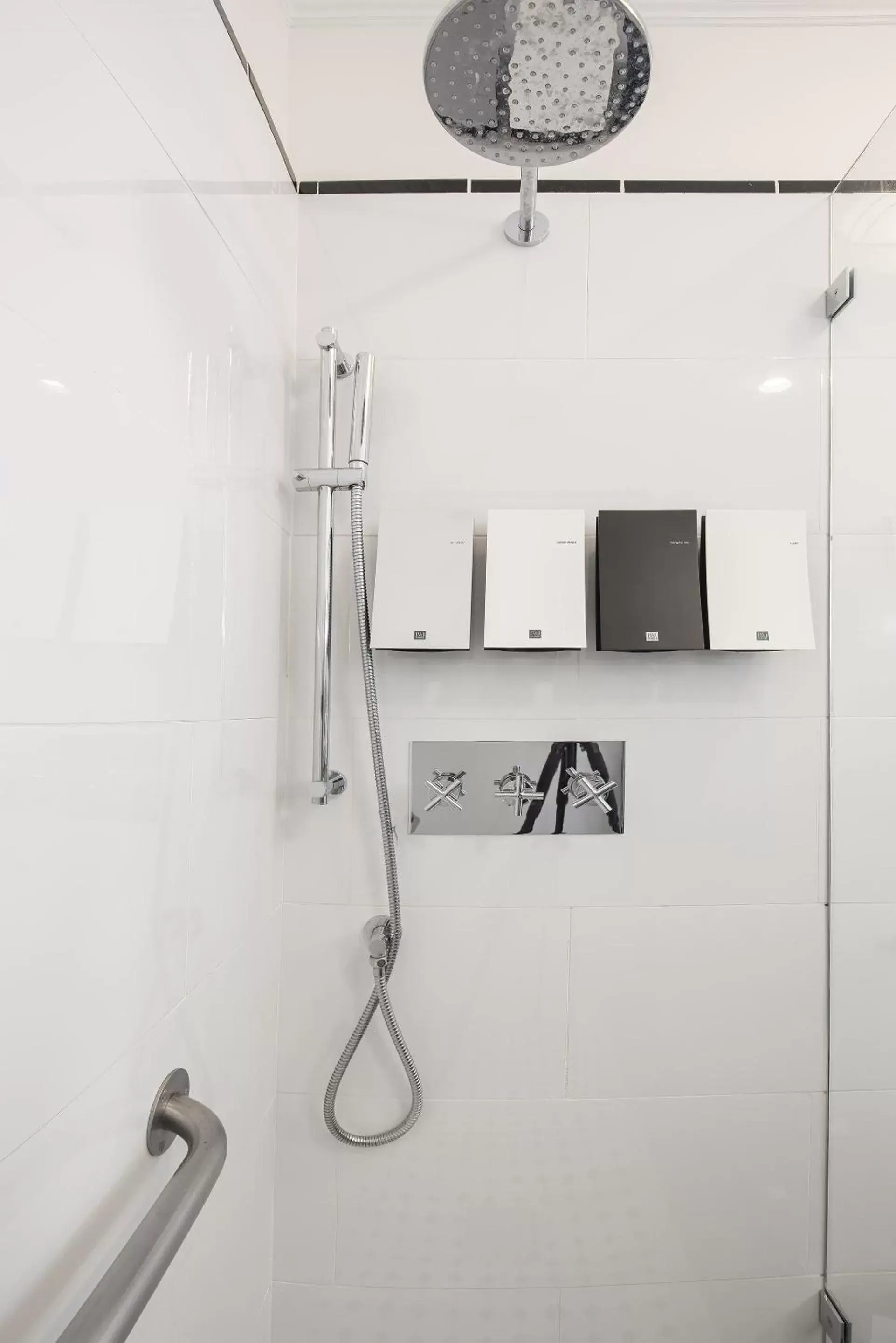 Shower, Bathroom in The Gardens Hotel