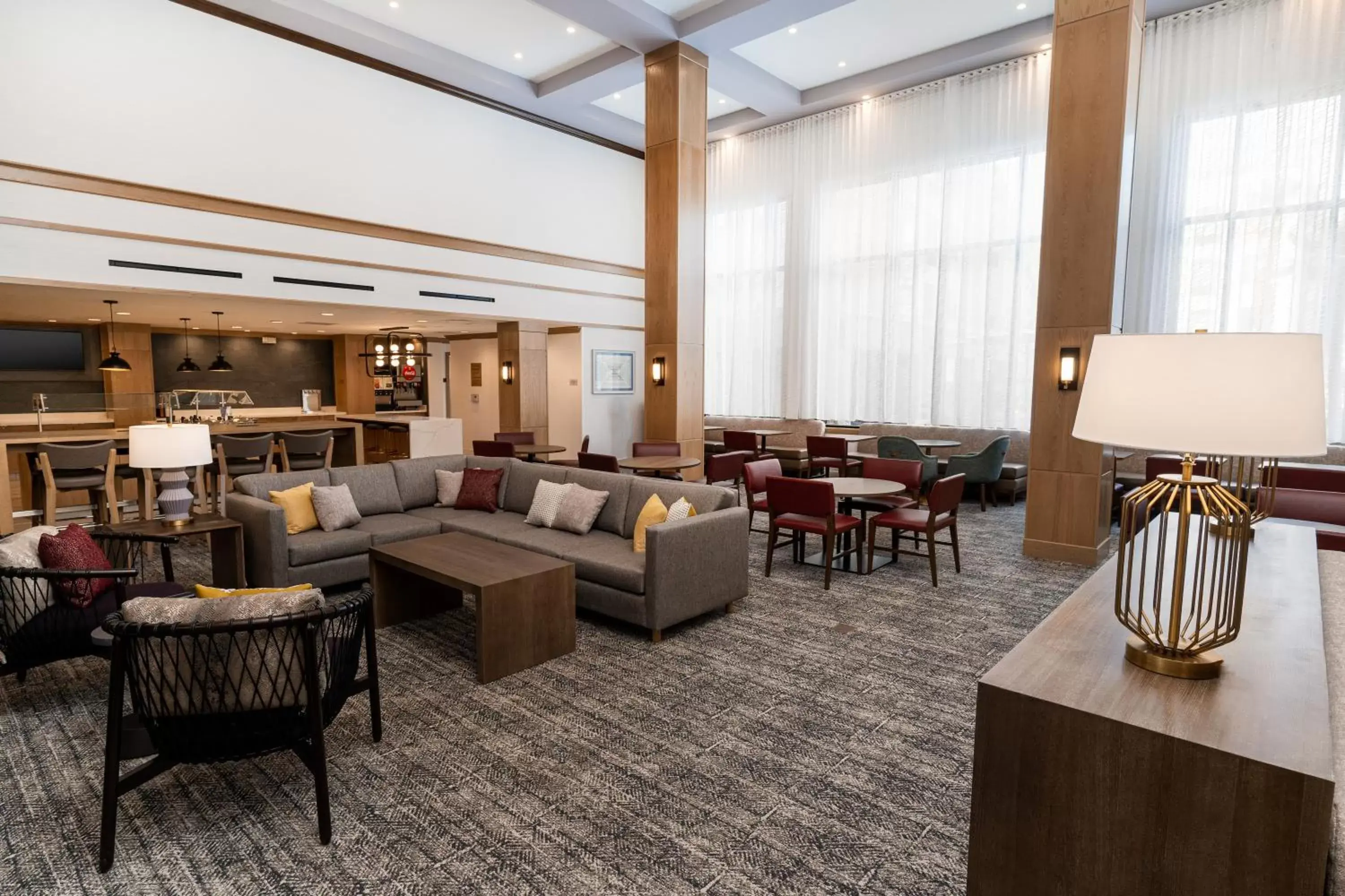 Lobby or reception, Lounge/Bar in Staybridge Suites - Temecula - Wine Country, an IHG Hotel