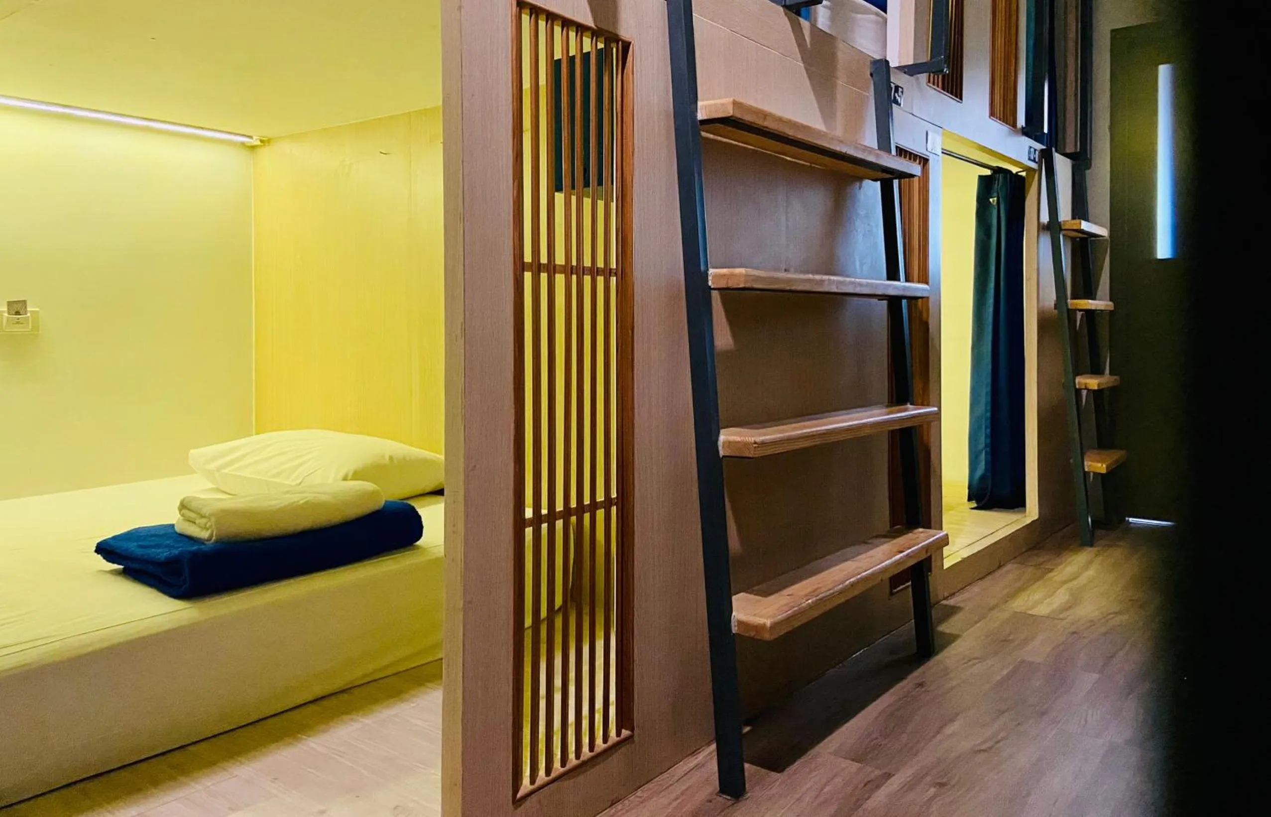 bunk bed in Prince Theatre Heritage Stay Hostel - Silom