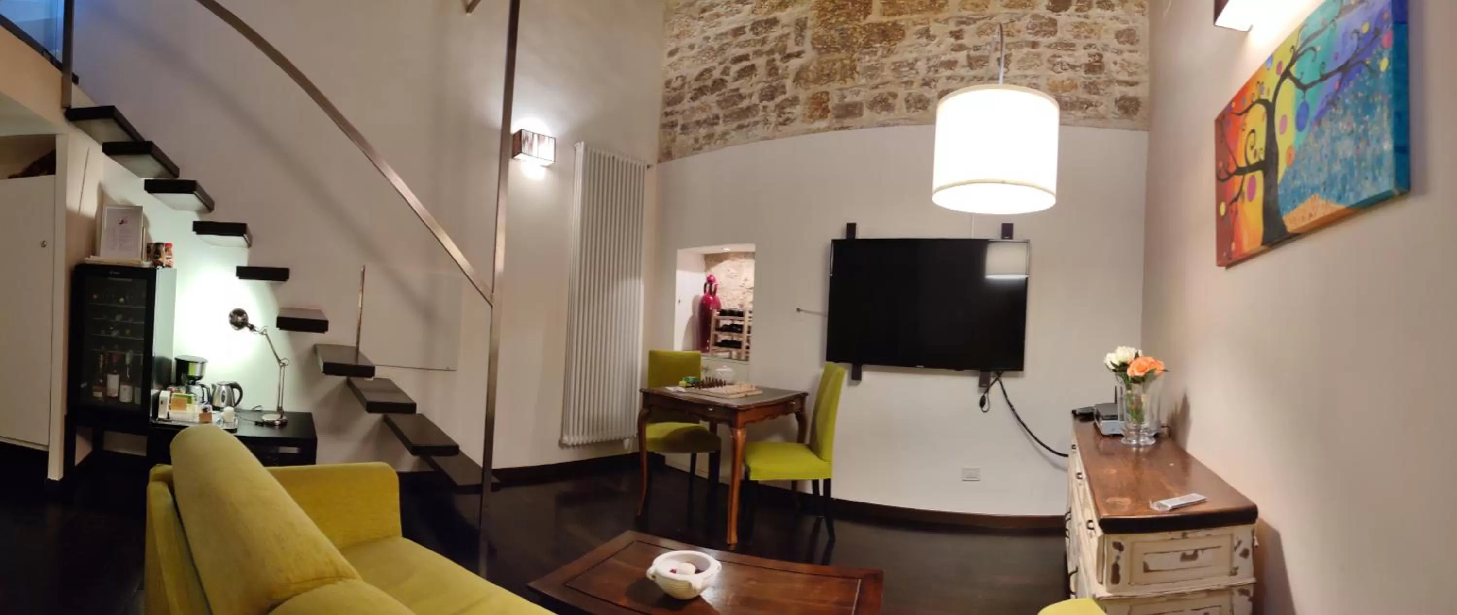 Restaurant/places to eat in Dimora Arco Basso - Old Town