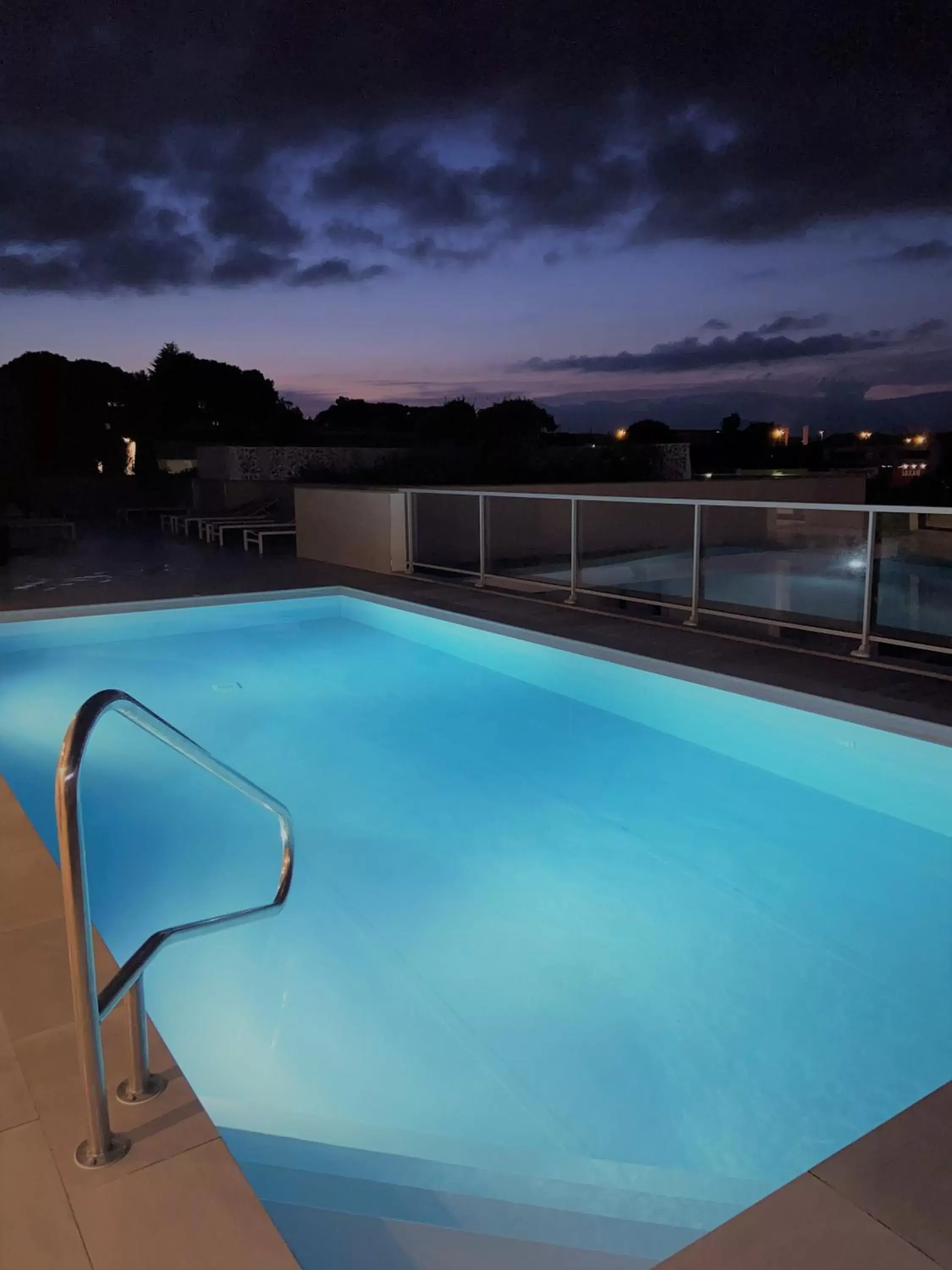 Swimming Pool in Lagrange Apart'Hôtel Antibes Olympie
