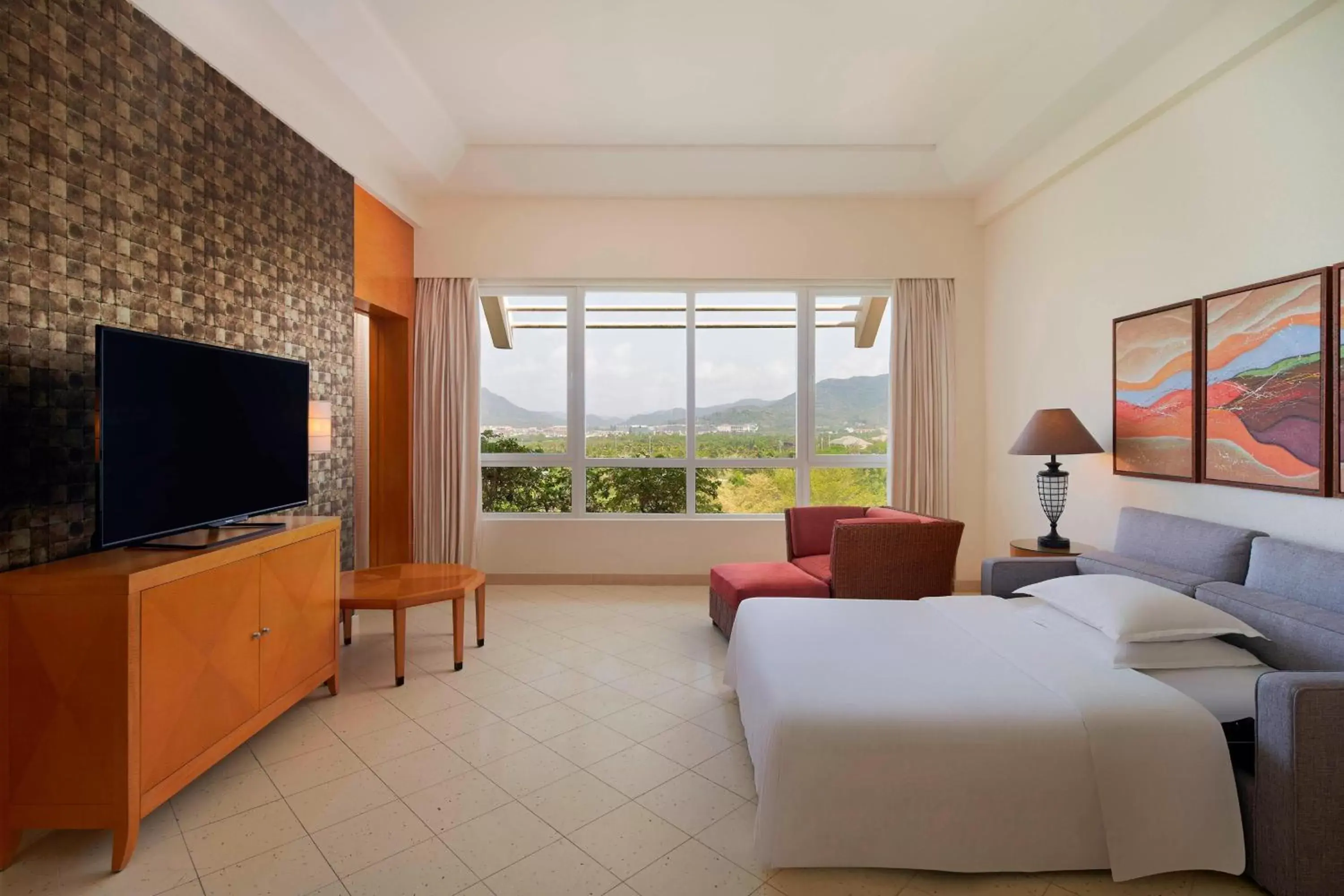 Bedroom in Sheraton Sanya Yalong Bay Resort