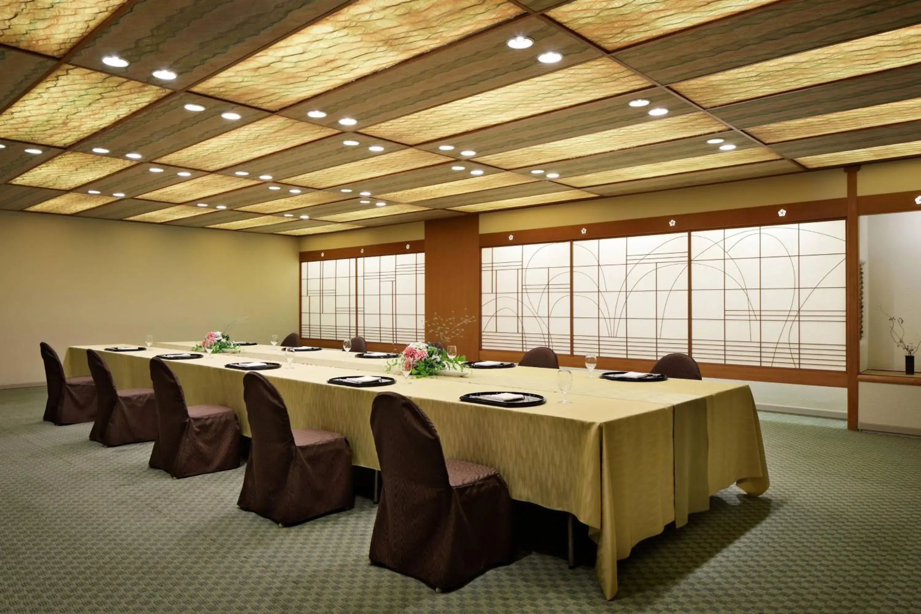 Meeting/conference room in The Prince Kyoto Takaragaike, Autograph Collection