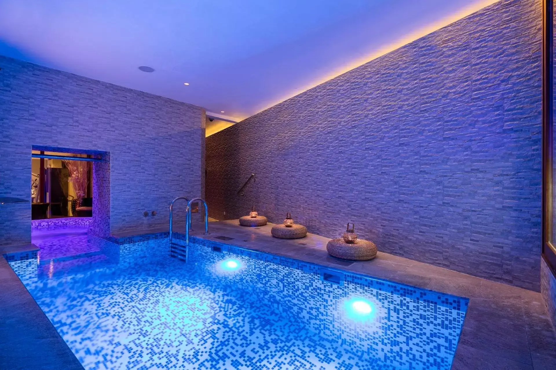 Spa and wellness centre/facilities, Swimming Pool in Hotel KINGS COURT