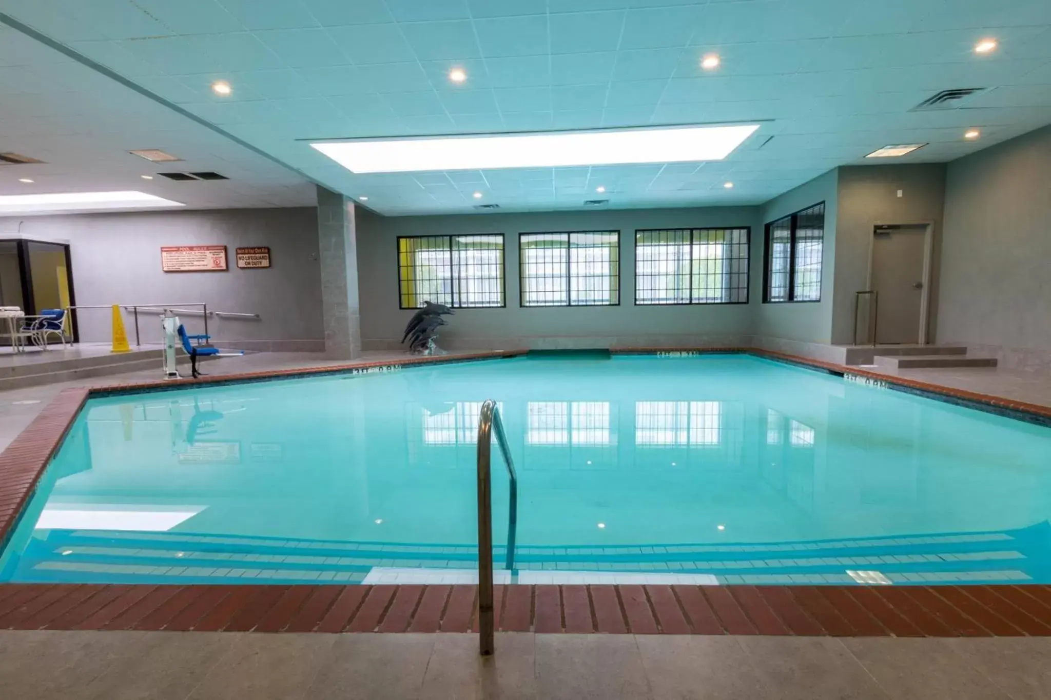 Swimming Pool in Holiday Inn Richardson, an IHG Hotel