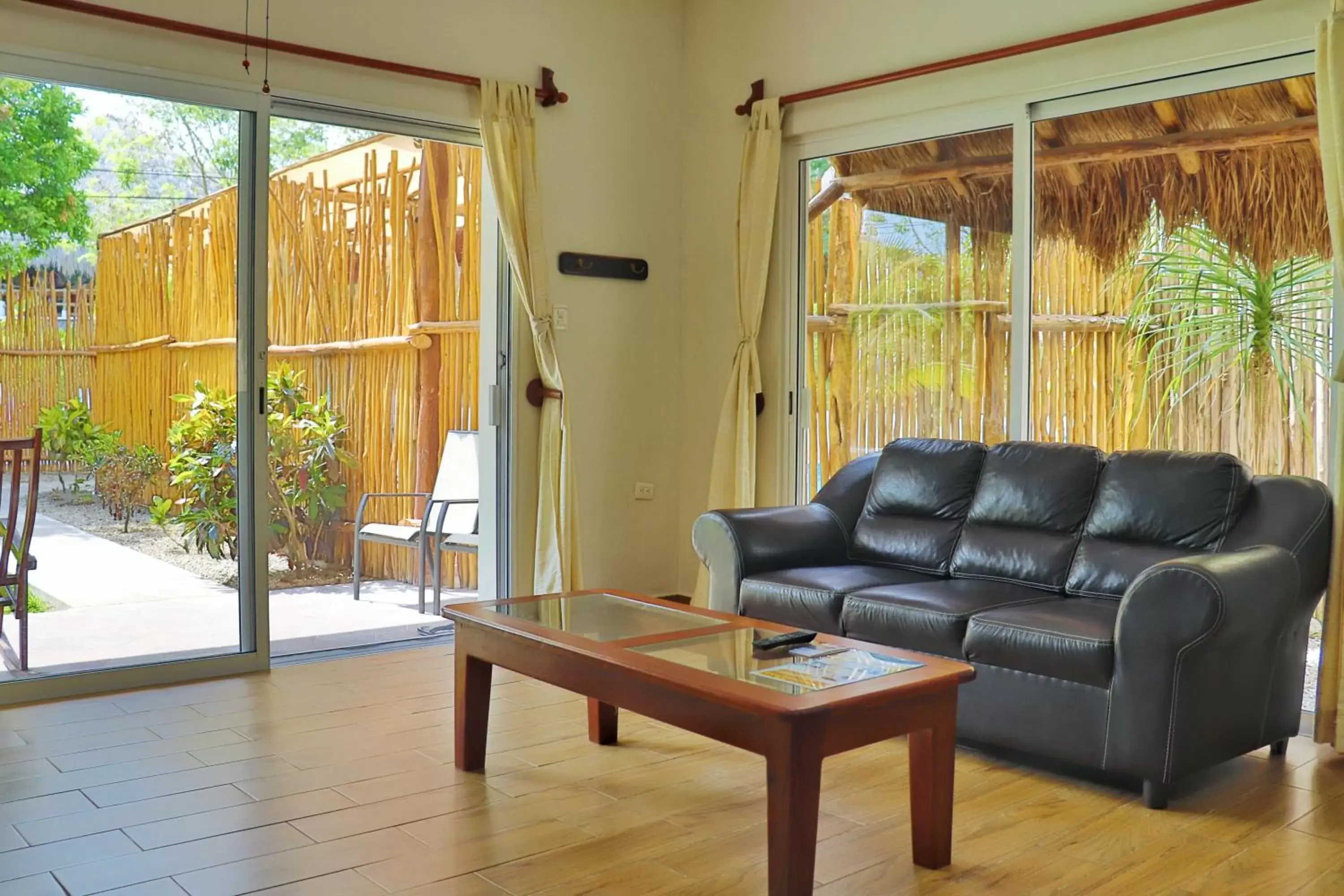 Living room, Seating Area in Hotel & Suites Oasis Bacalar