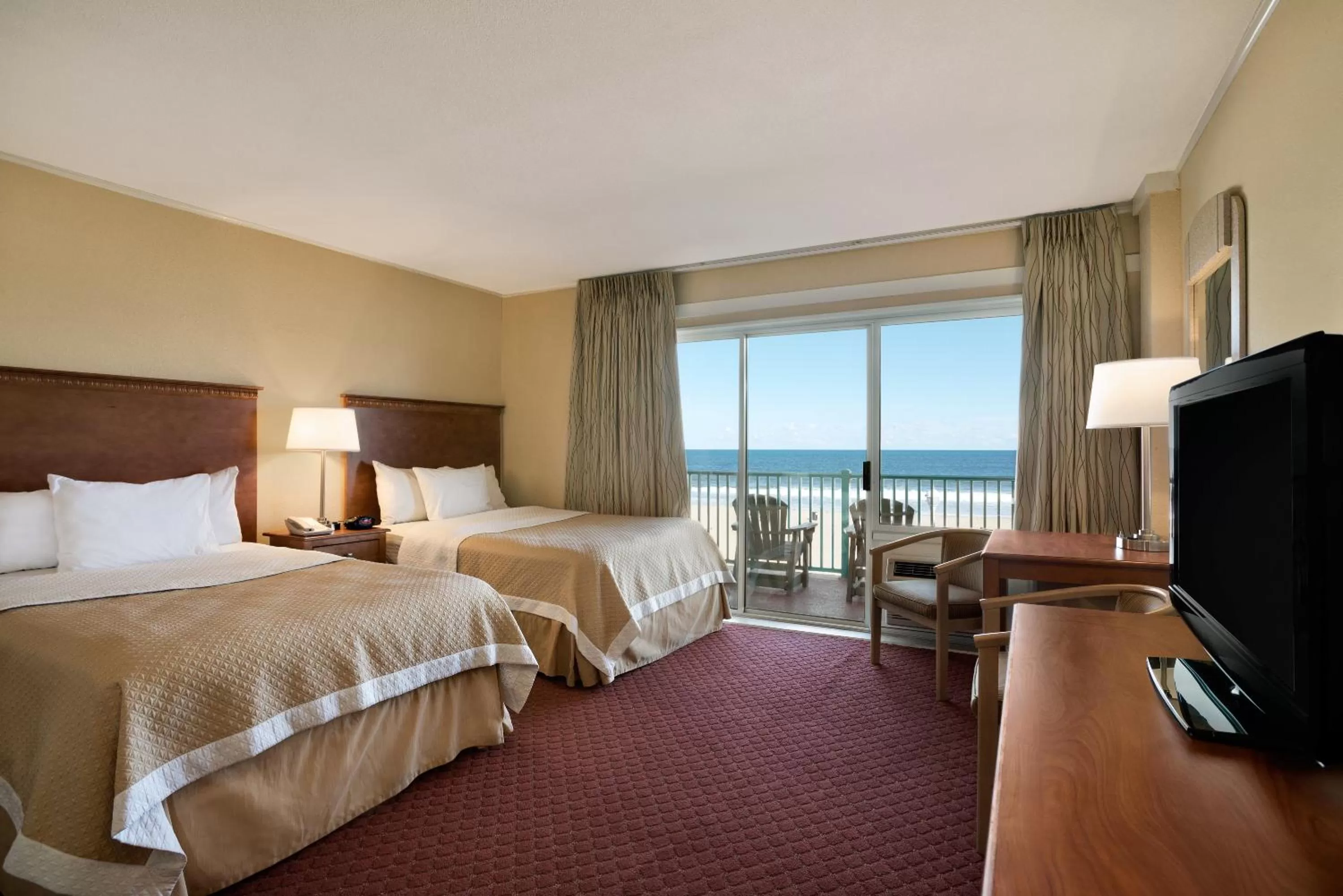 Photo of the whole room, Bed in Days Inn by Wyndham Ocean City Oceanfront
